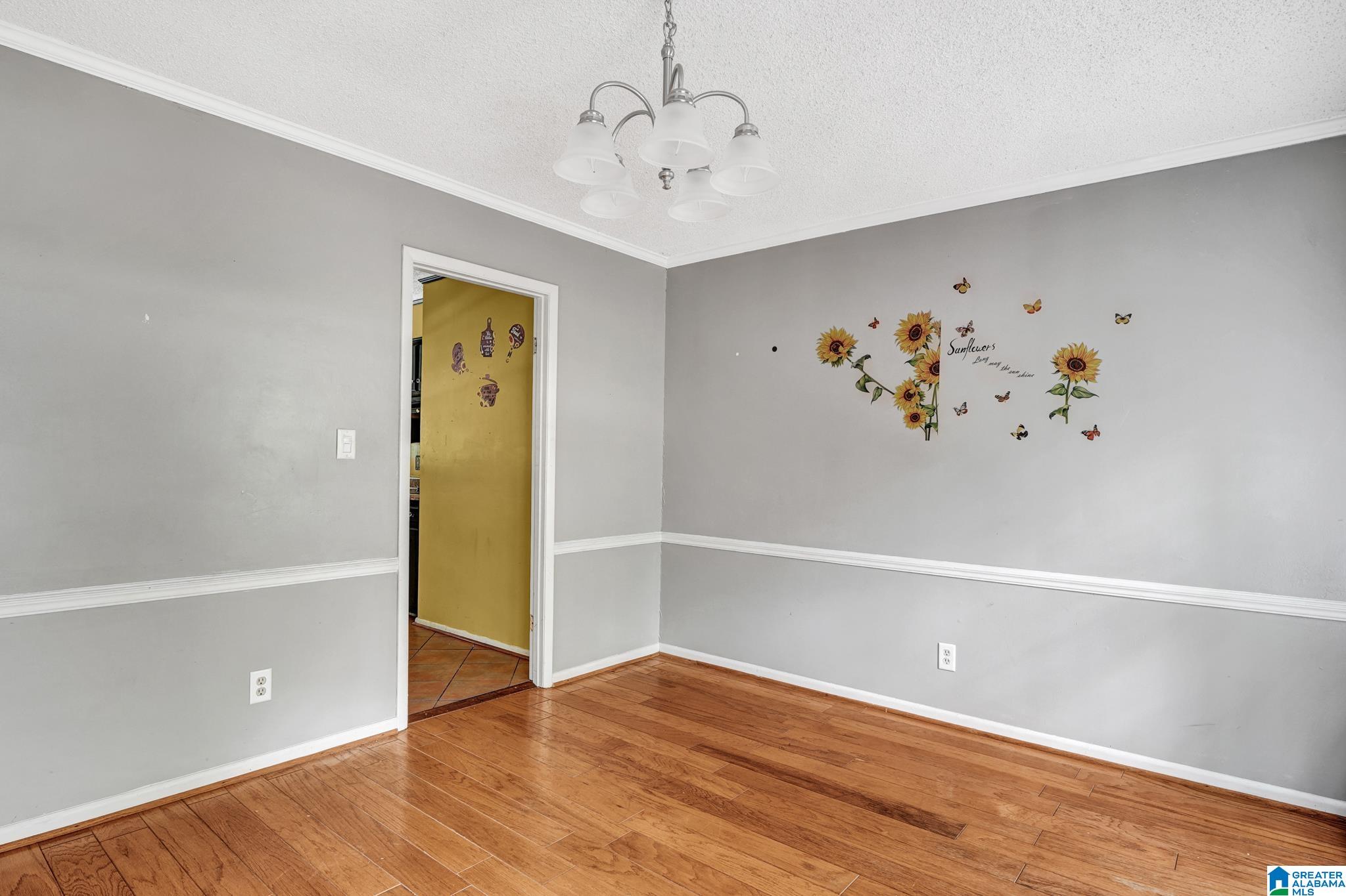 919 CREEK TRAIL