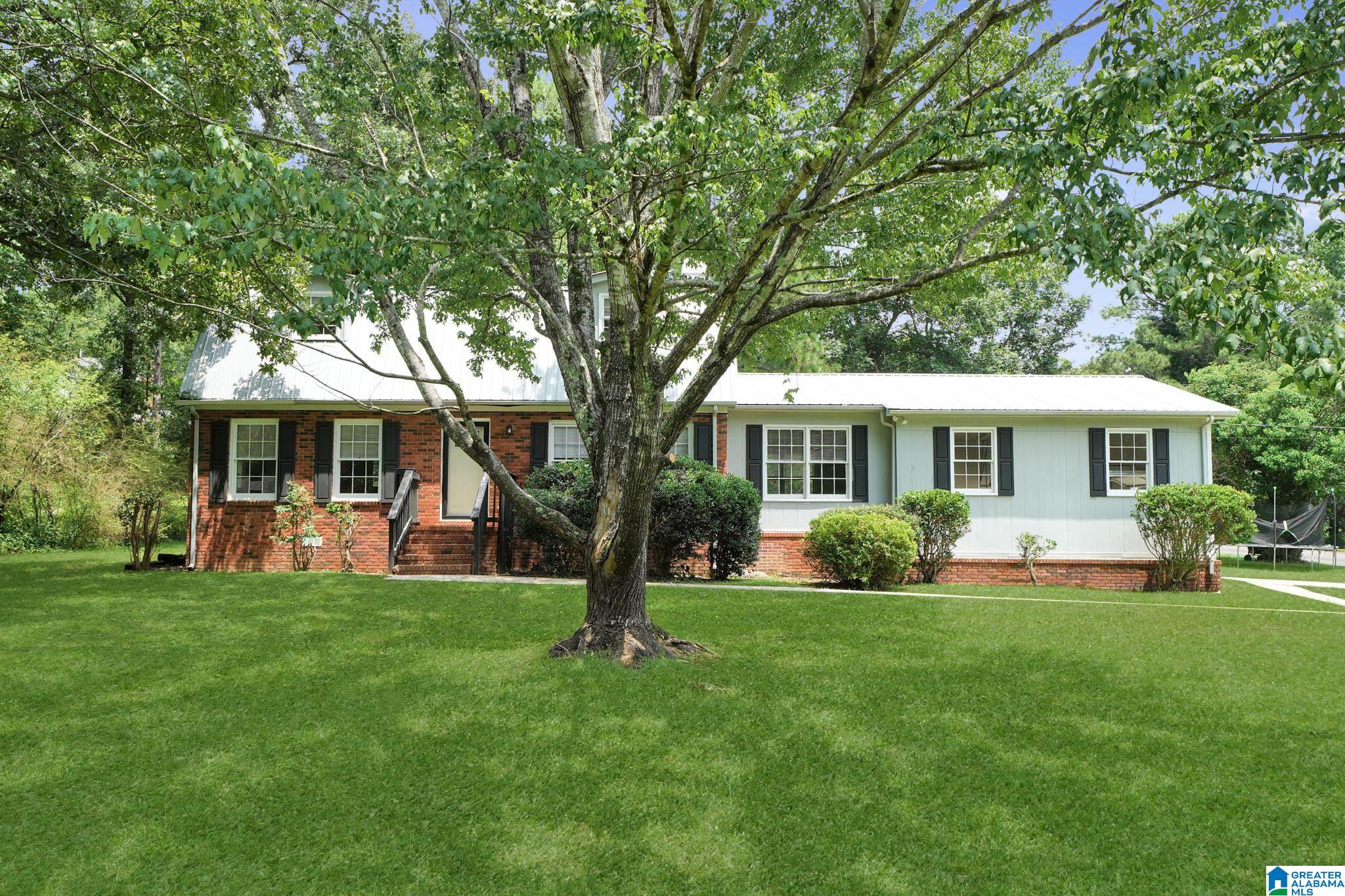 919 CREEK TRAIL