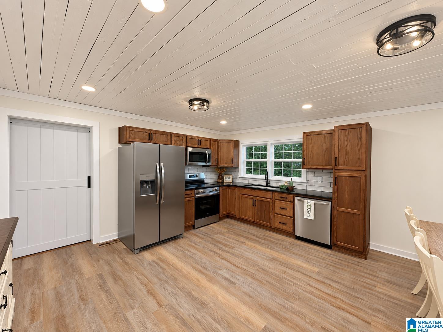 13181 E CAPITOL DRIVE - Photo 3