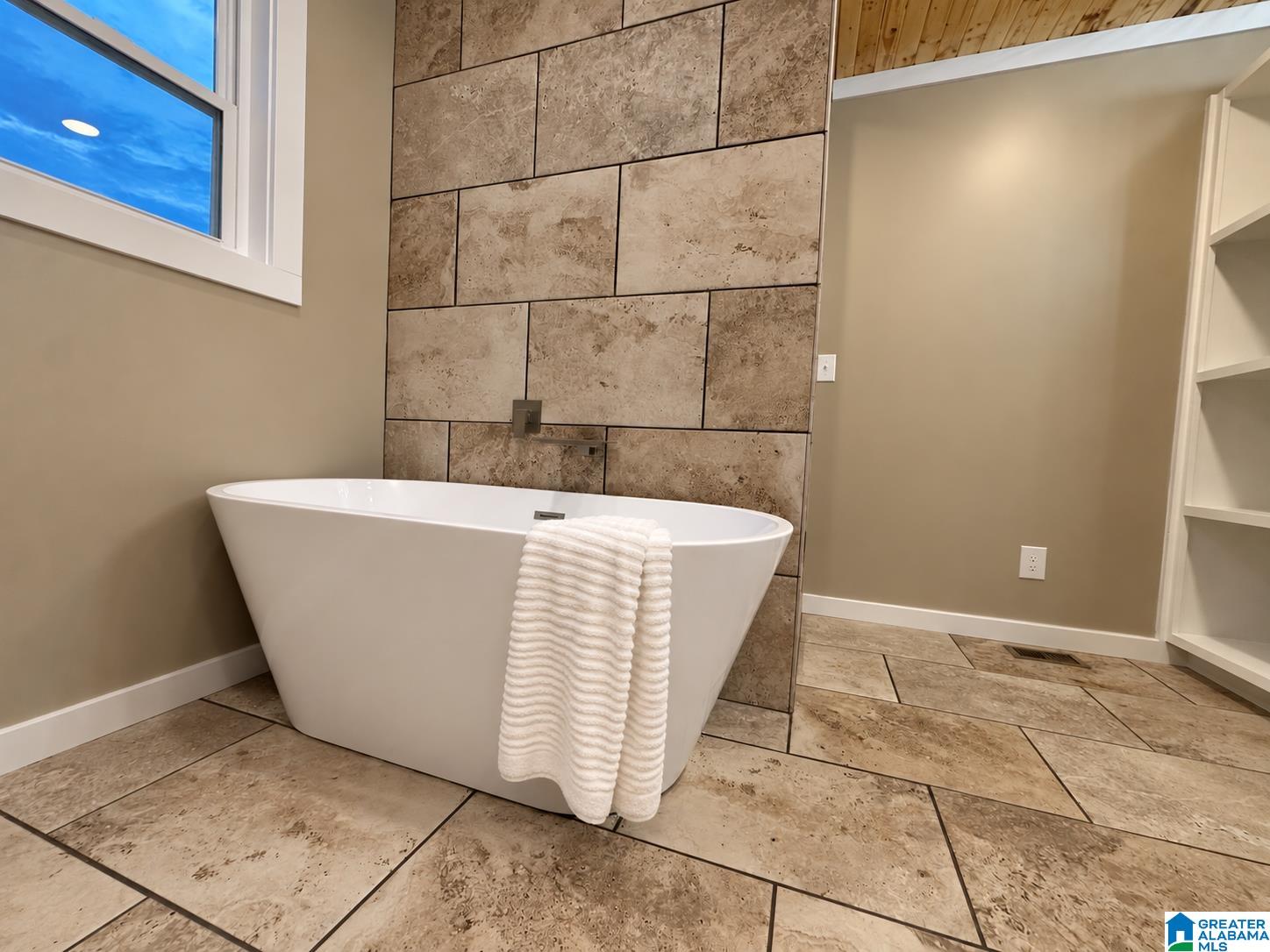 13181 E CAPITOL DRIVE - Photo 4