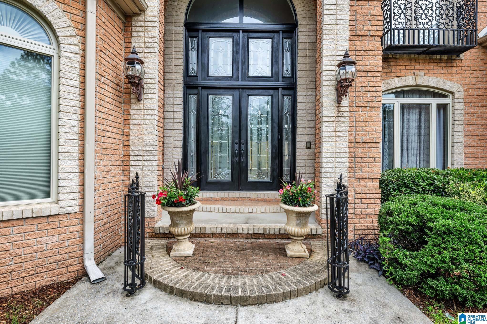 205 WOODBRIDGE TRAIL