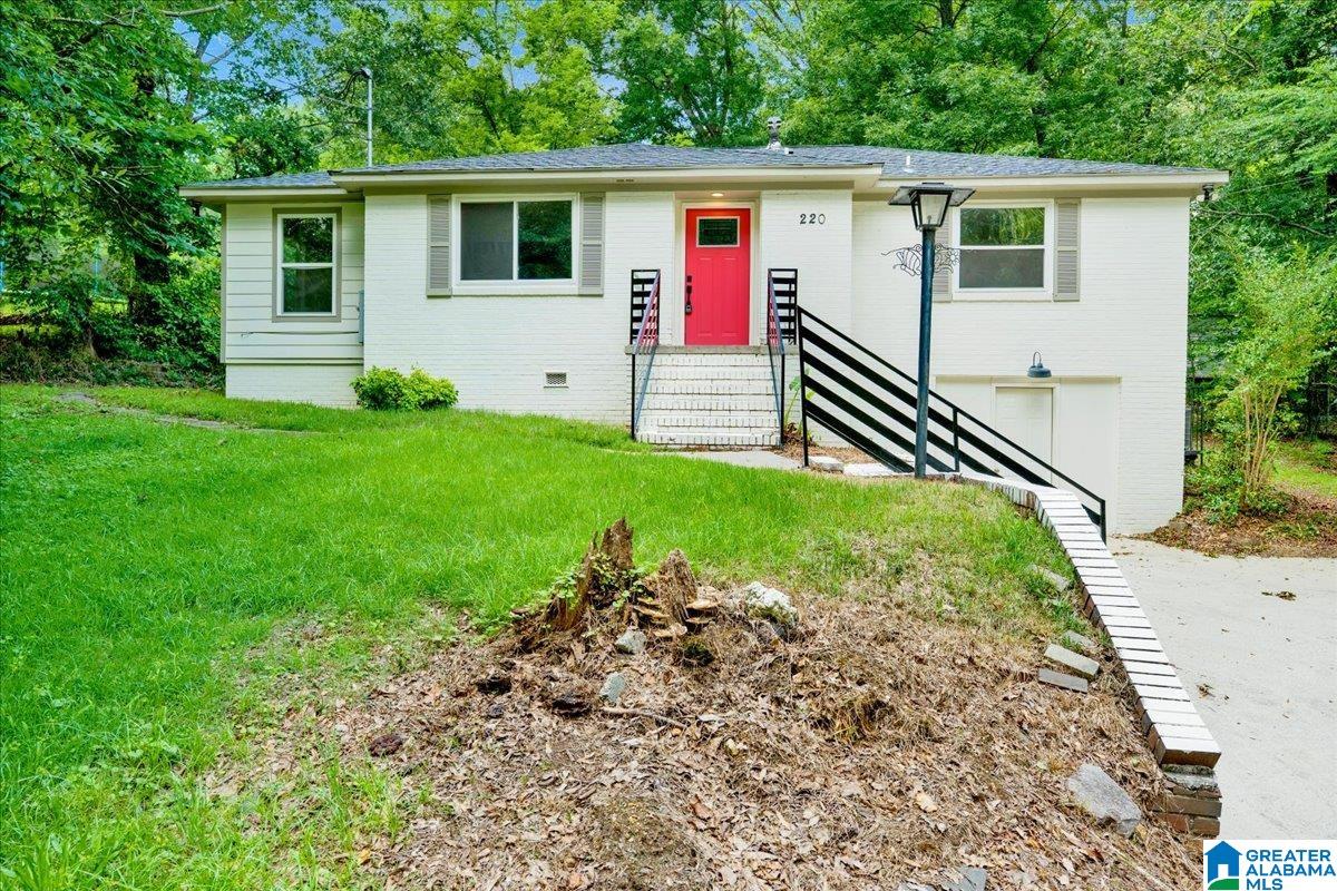 Photo 1 of 24 — 220 25TH AVENUE NE, CENTER POINT, AL 35215