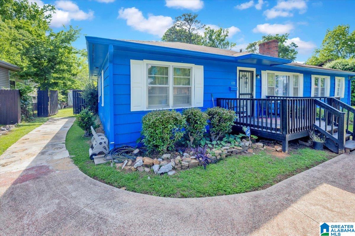 137 BROOKWOOD ROAD W