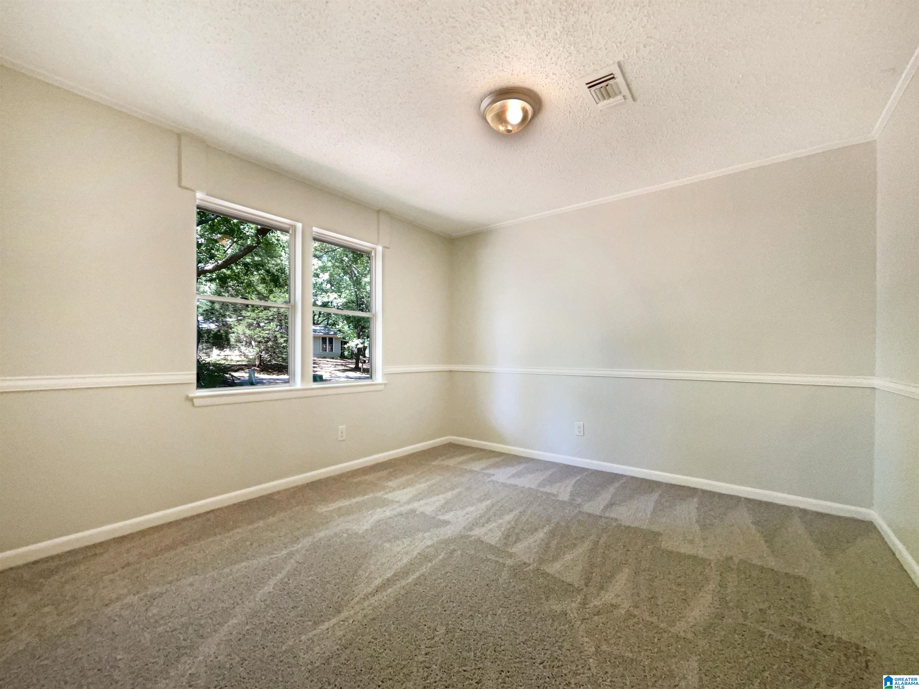 5024 OAK LEAF CIRCLE