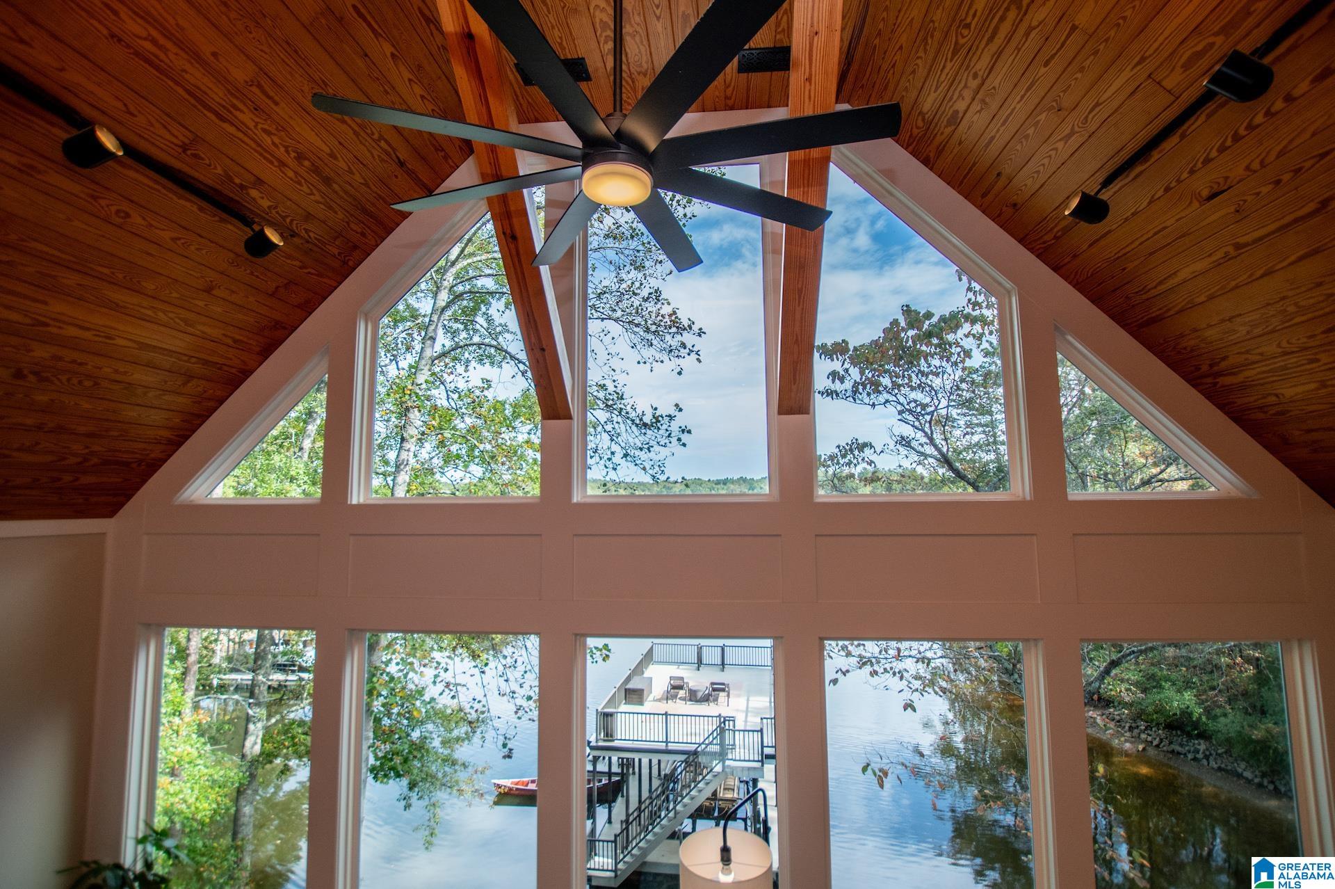 3142 CRESCENT CREST DRIVE