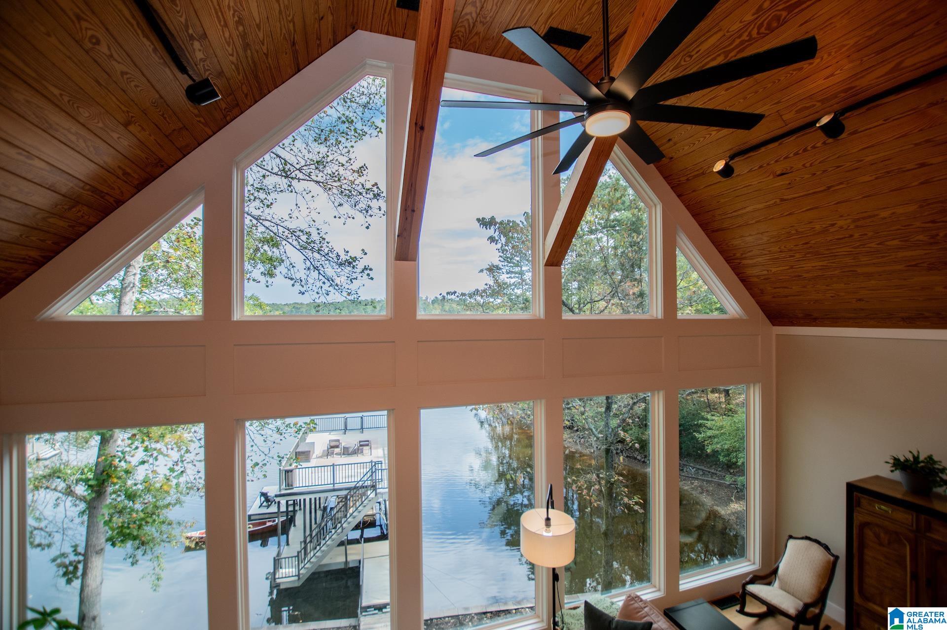 3142 CRESCENT CREST DRIVE