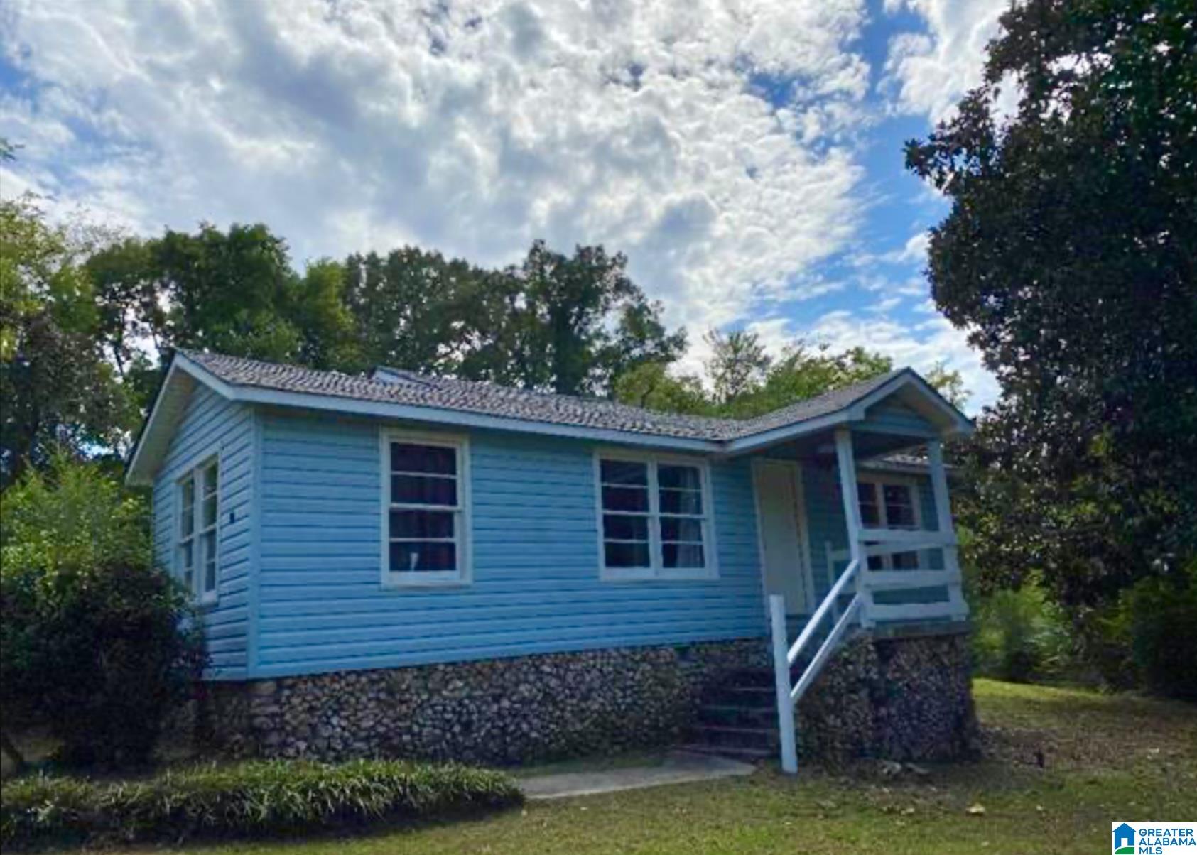 Photo 1 of 6 — 301 20TH AVENUE NW, CENTER POINT, AL 35215