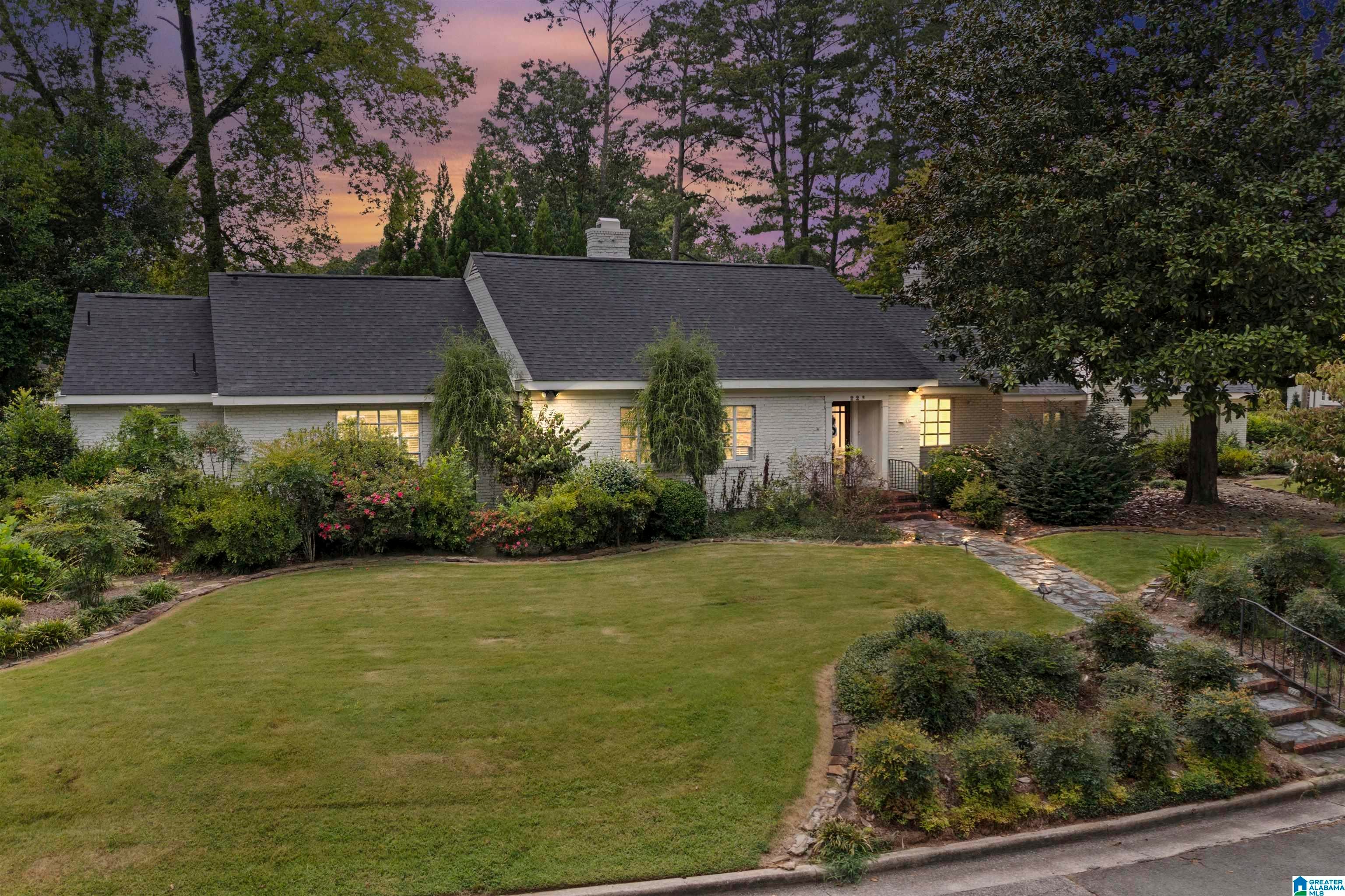 223 FORRESTINE AVENUE