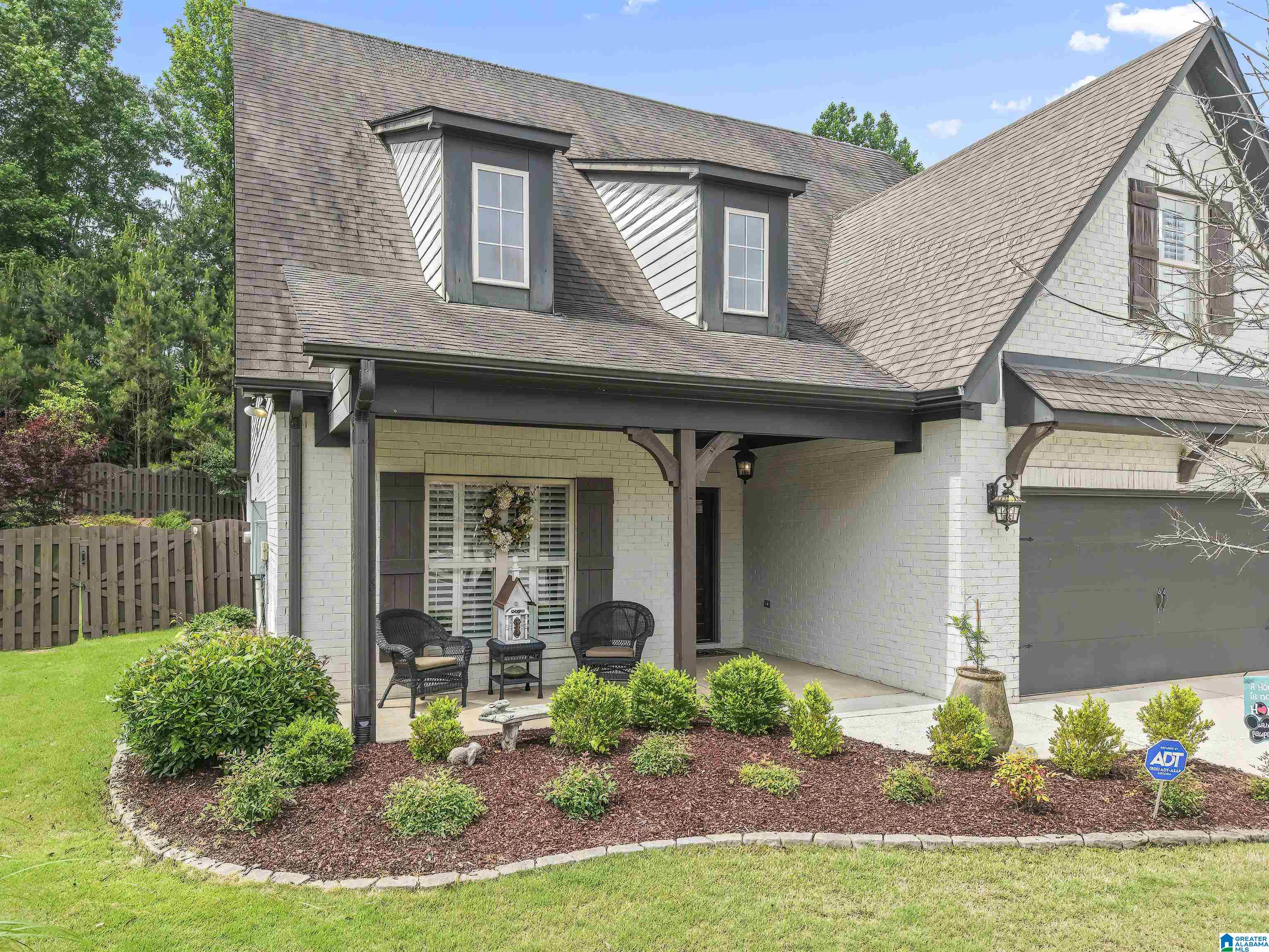 309 DUNROBIN CIRCLE