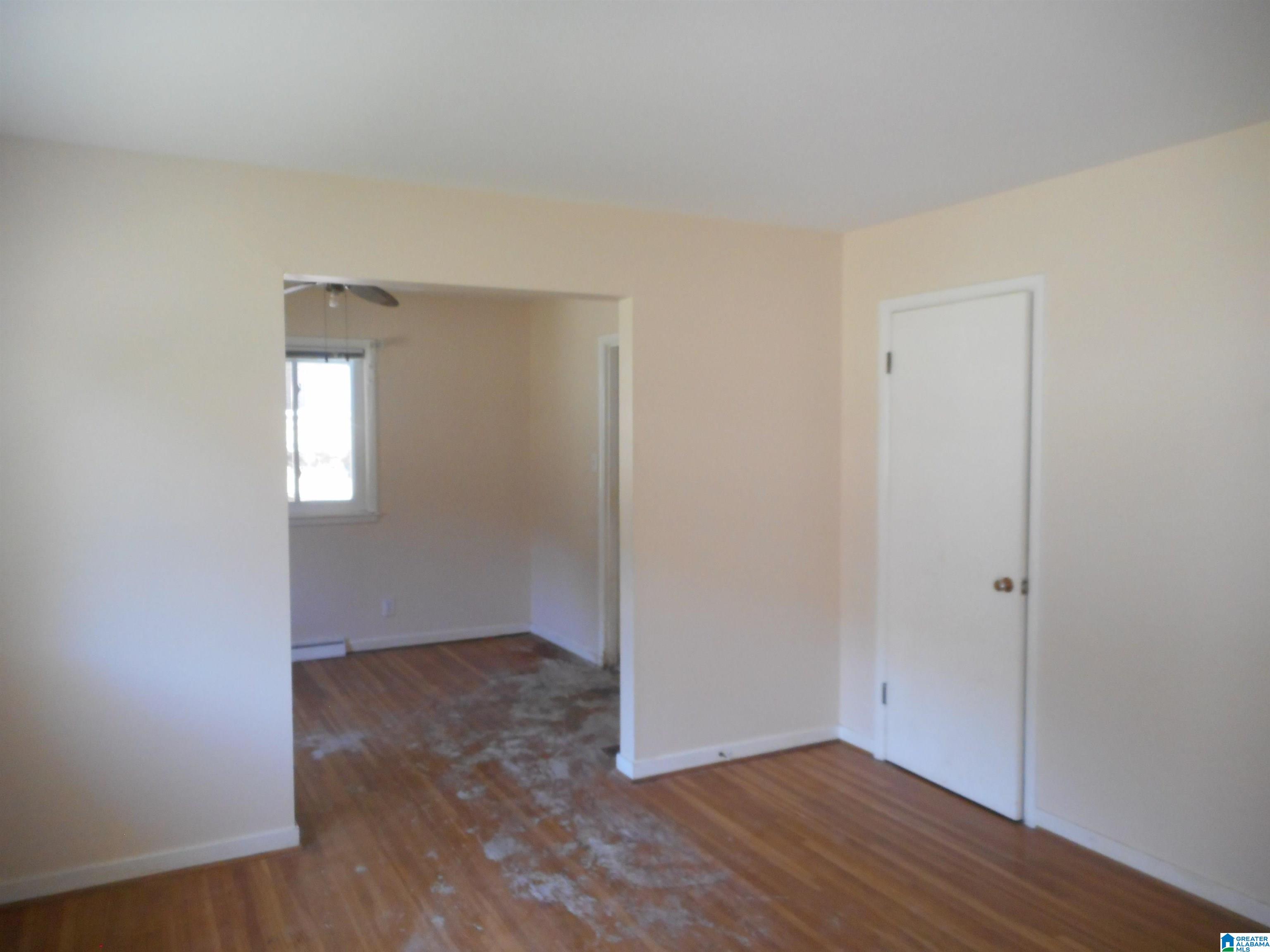 1124 EADOM PLACE