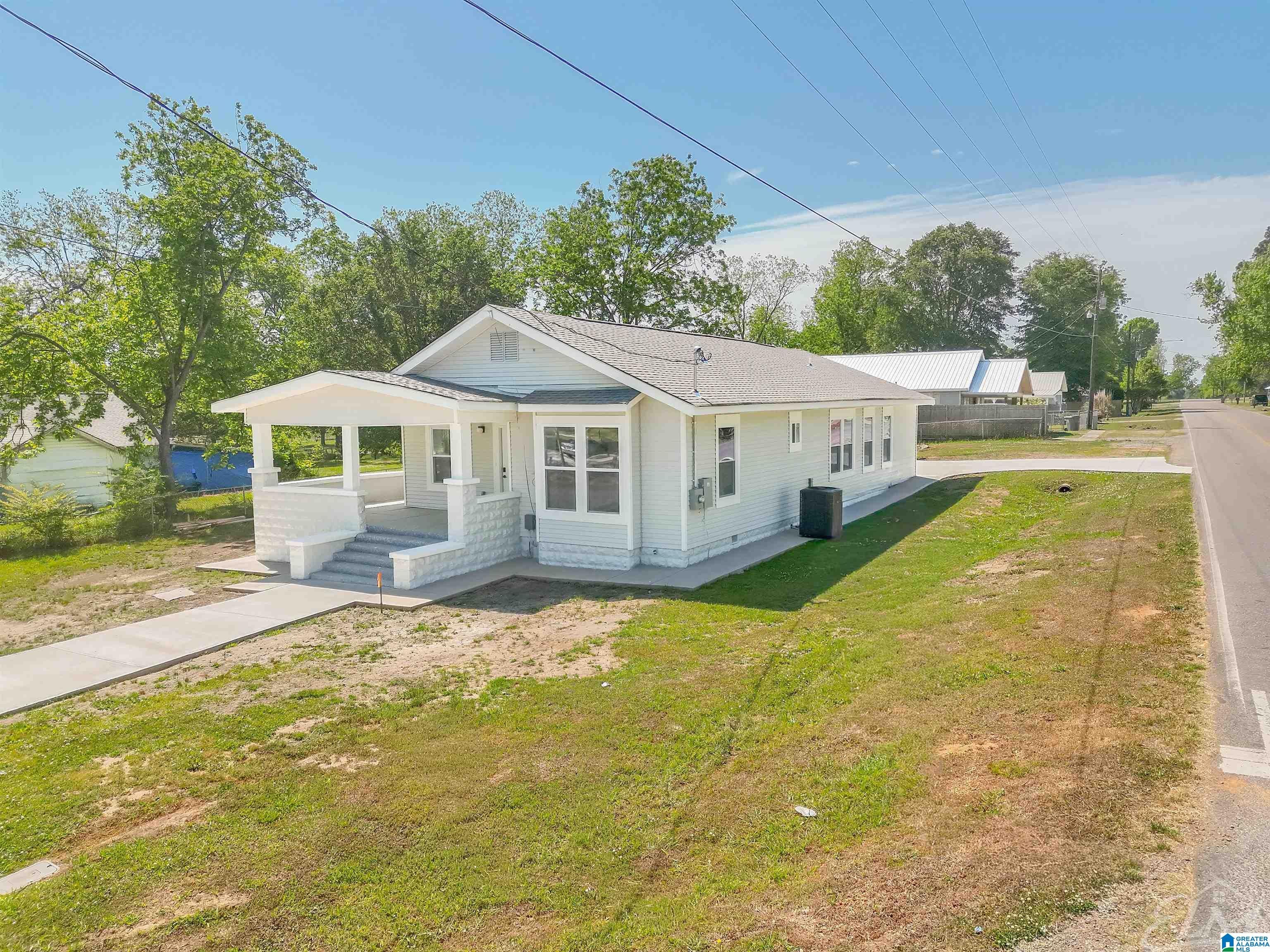 201 ALABAMA AVENUE - Photo 2