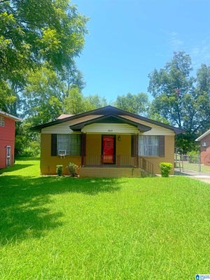 3824 ELLIS AVE SW, BIRMINGHAM, AL 35221 - Image 103bbd585e7fe64210800fa5c1c445a7/2737082091