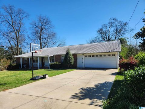 Photo of 515 1st Avenue NW, WEDOWEE, AL 36278 (MLS # 21448394)