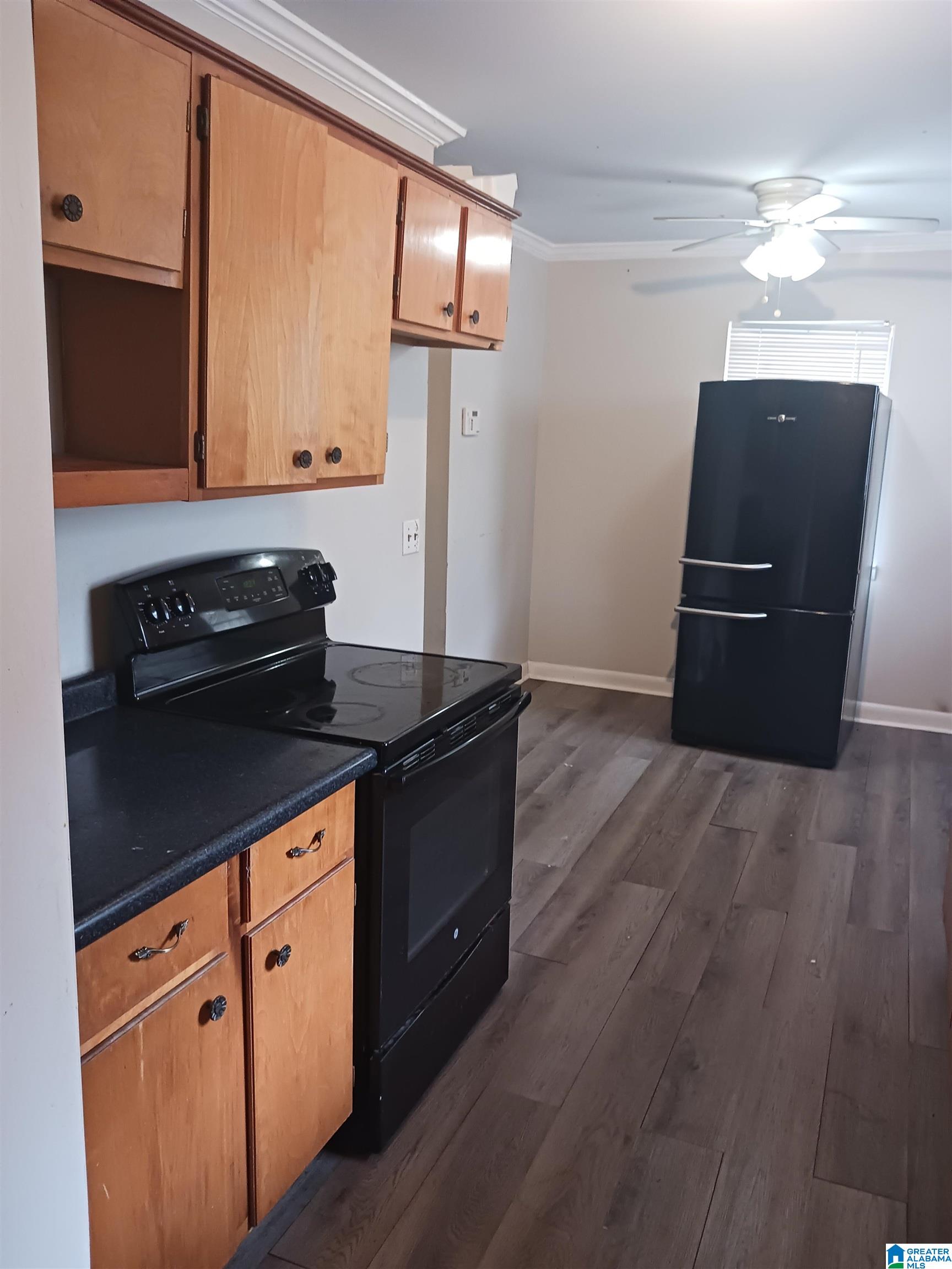 3232 MAGNOLIA AVENUE