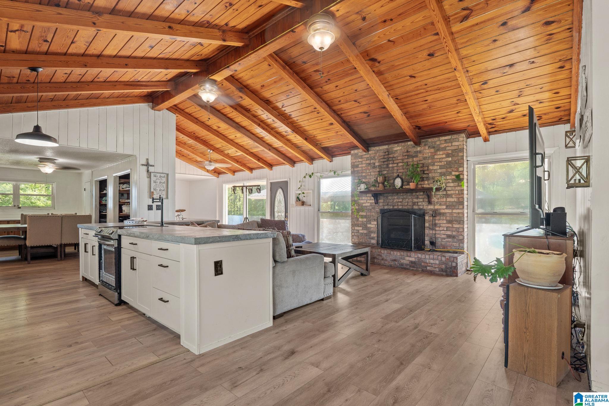 207 CRESCENT CIRCLE - Photo 4