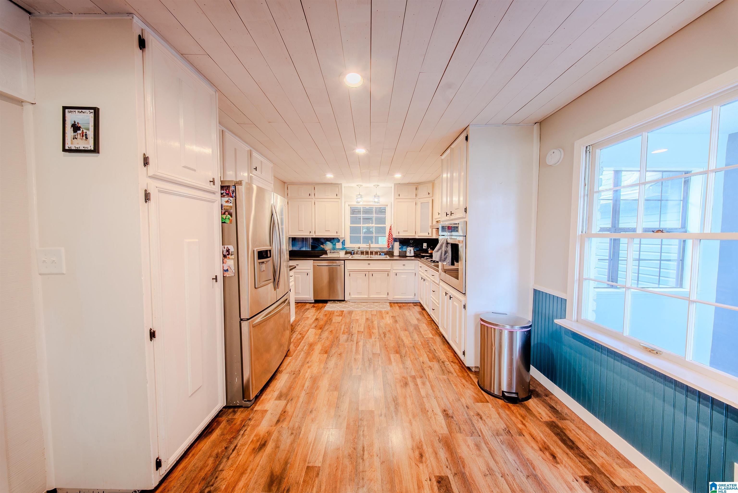 3943 VALLEY BEND DRIVE