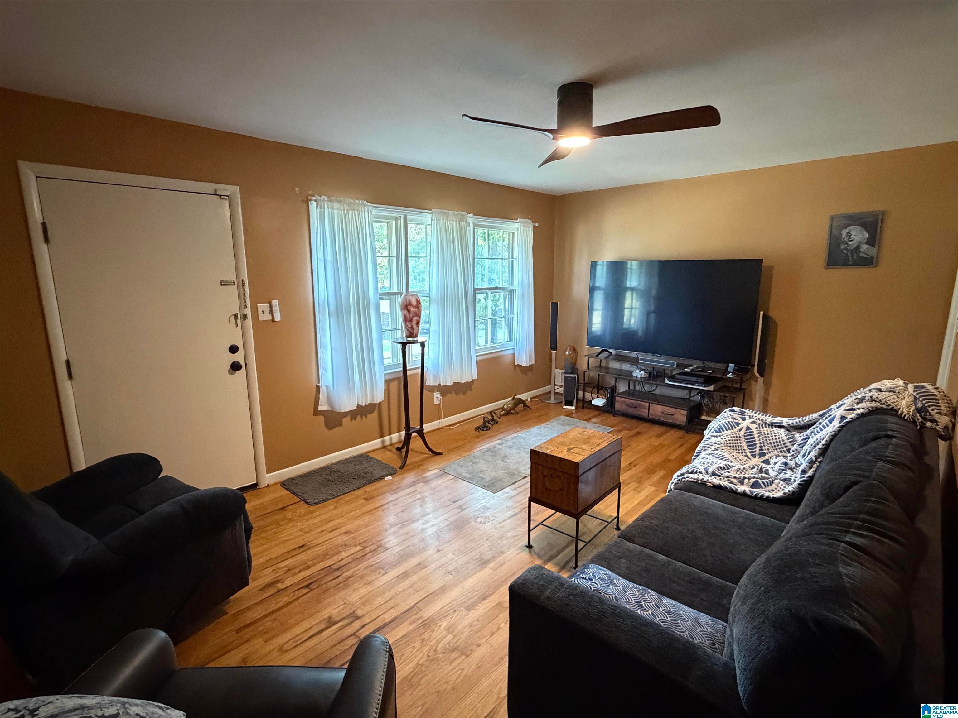 1221 GLENDALE ROAD