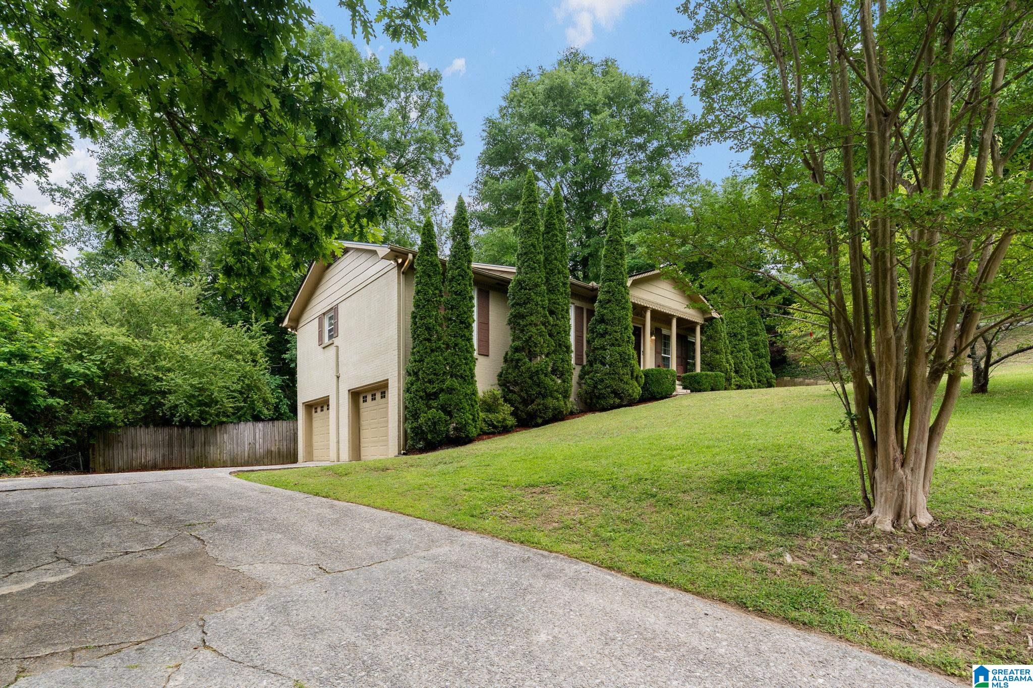 965 MOUNTAIN OAKS DRIVE