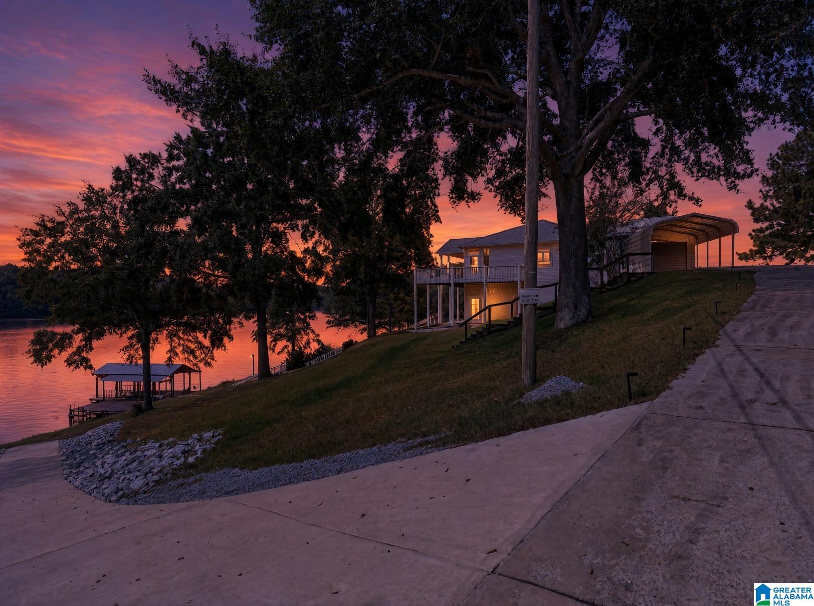 2040 MOHAWK CLIFF ROAD