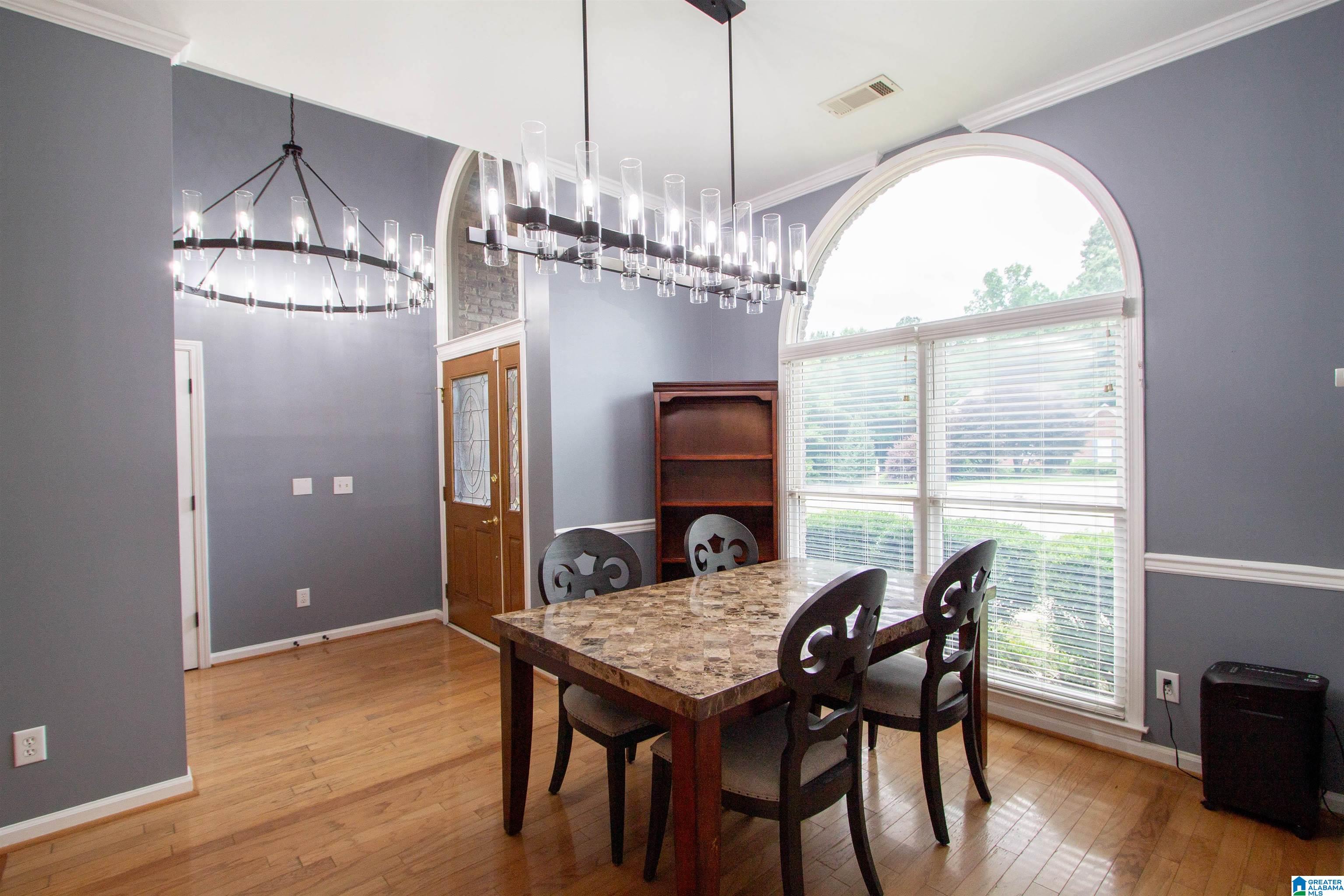 526 WYNLAKE COURT