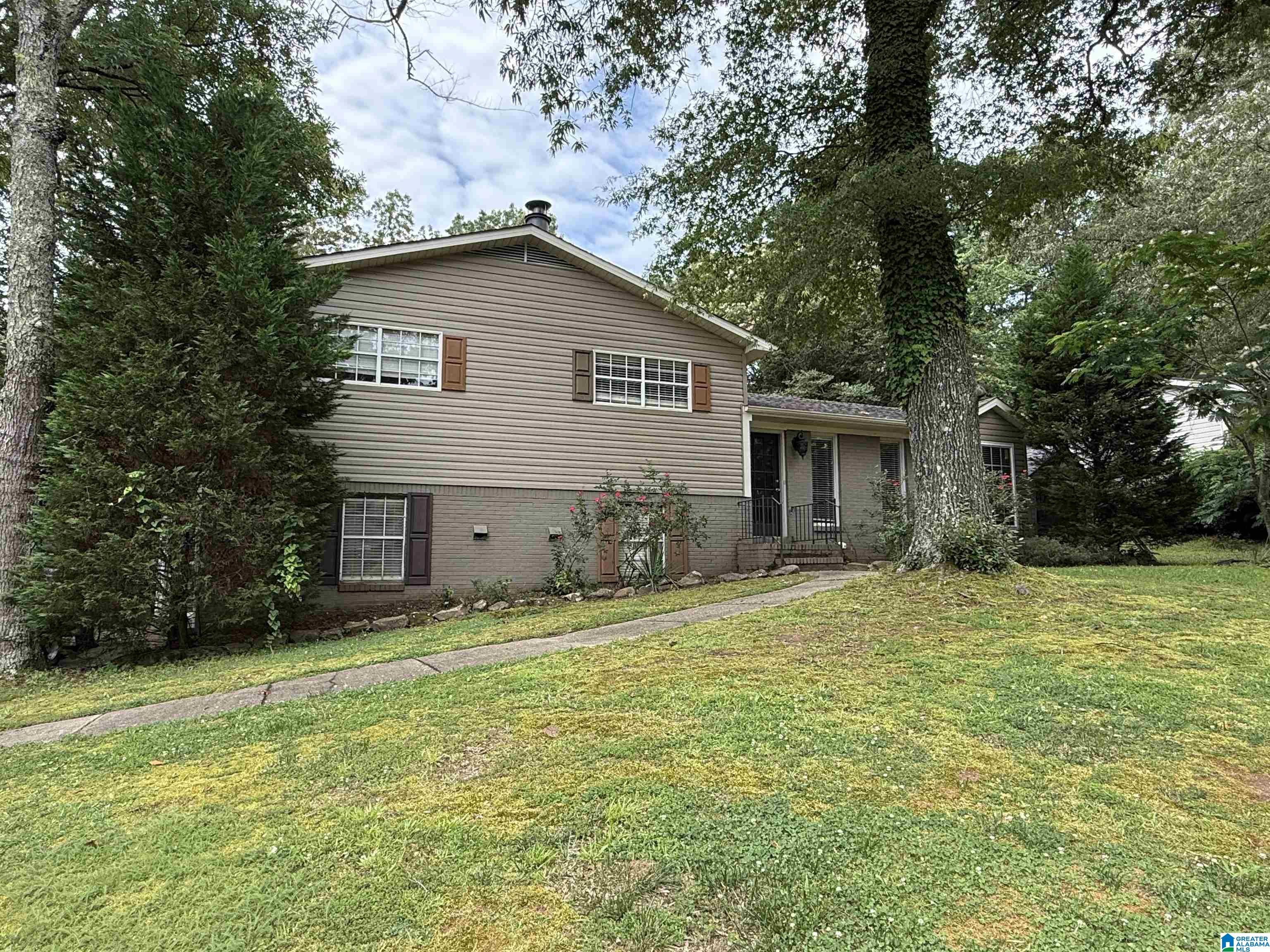 5711 WOODCREEK ROAD