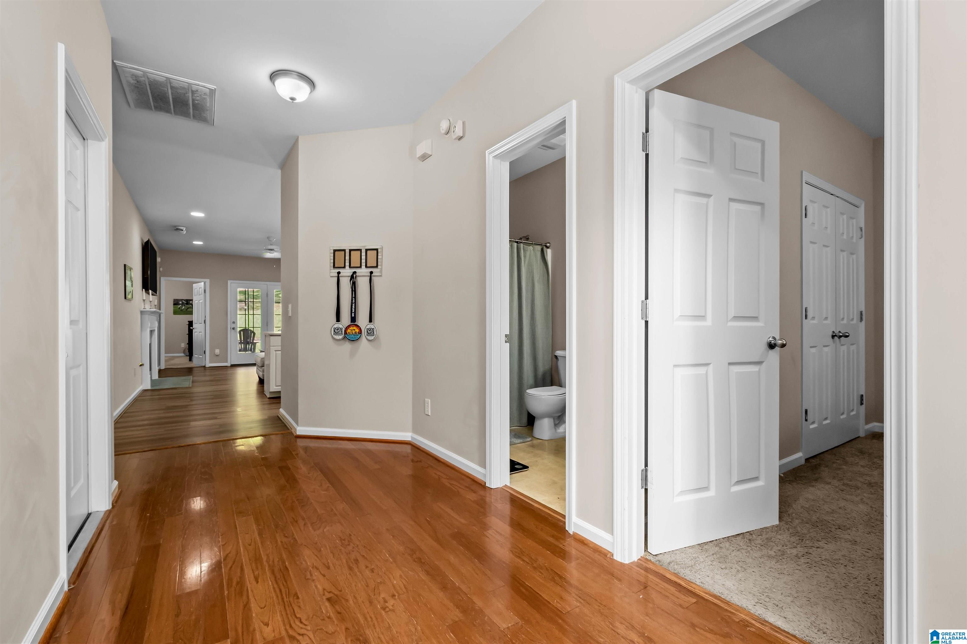 1050 FAIRBANK LANE