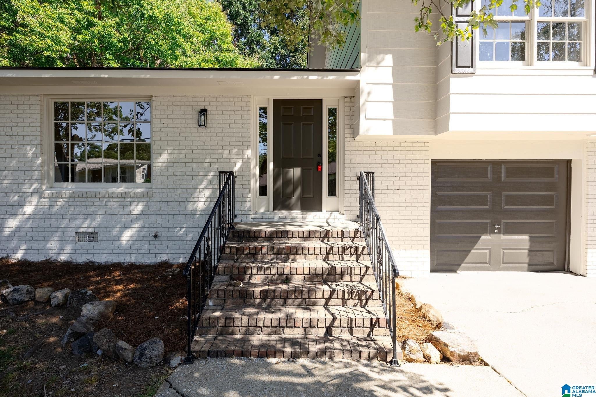 4135 TUDOR LANE