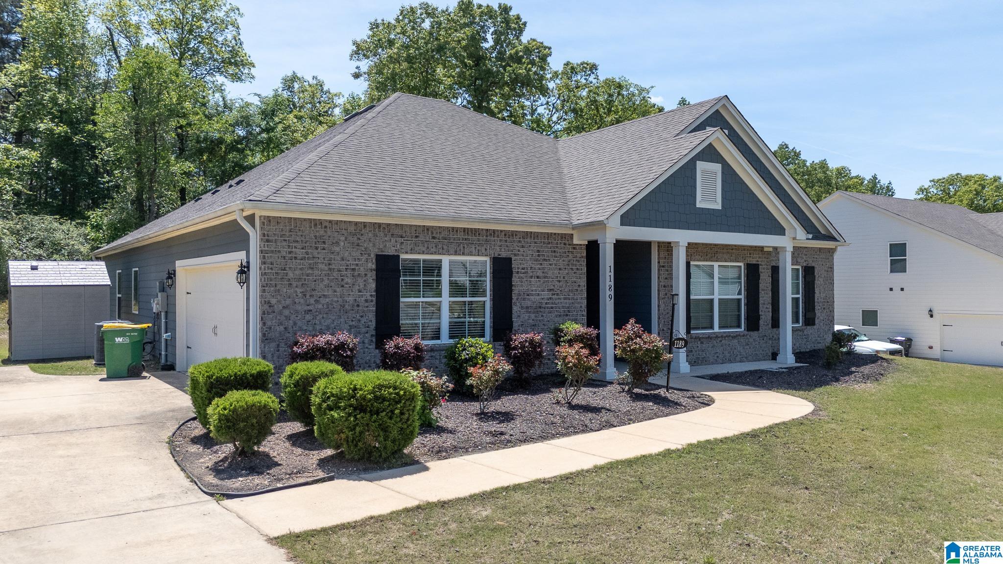 Photo 1 of 36 — 1189 MOUNTAIN LAUREL CIRCLE, MOODY, AL 35004