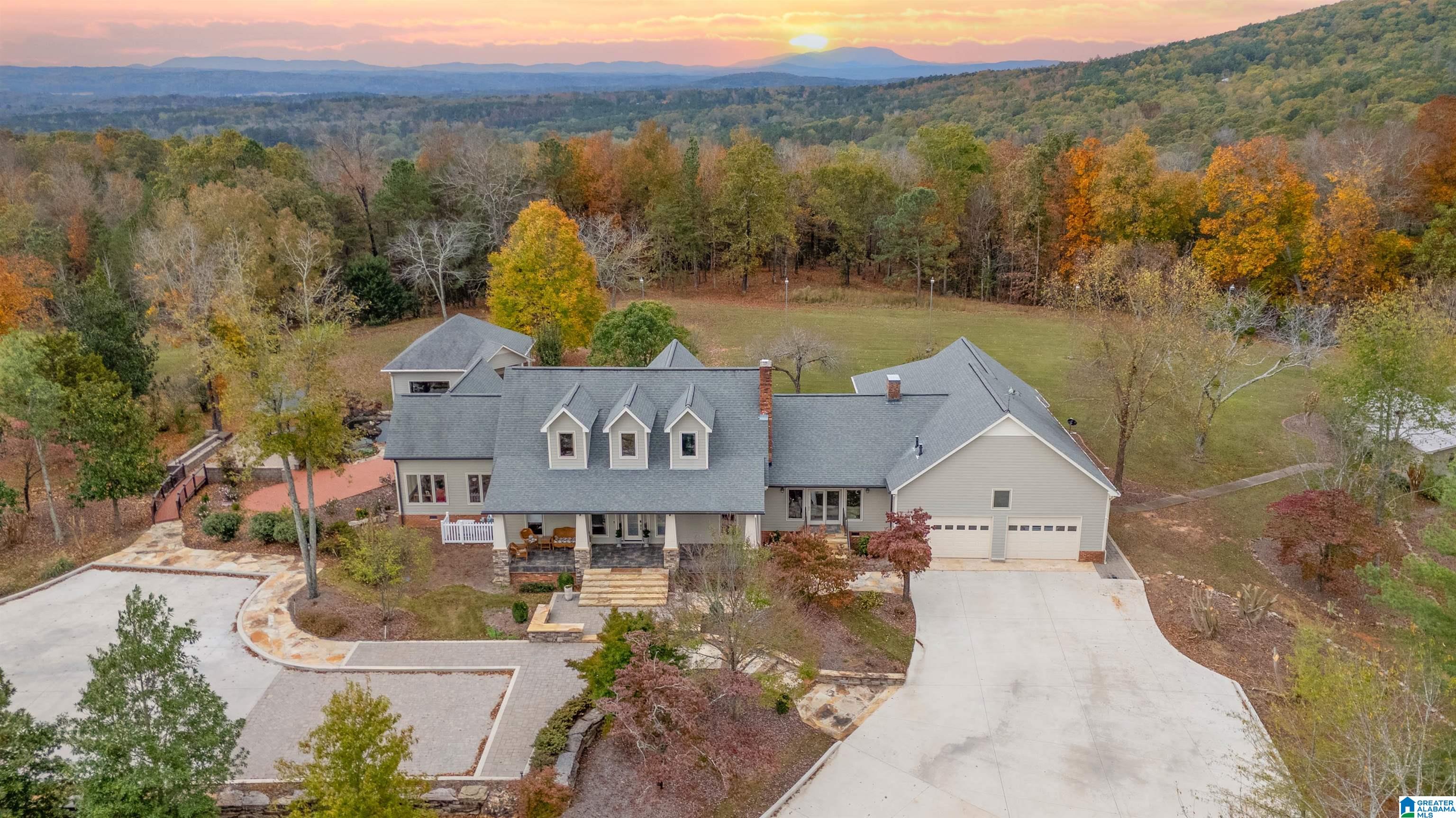 1001 KINGSWAY DRIVE