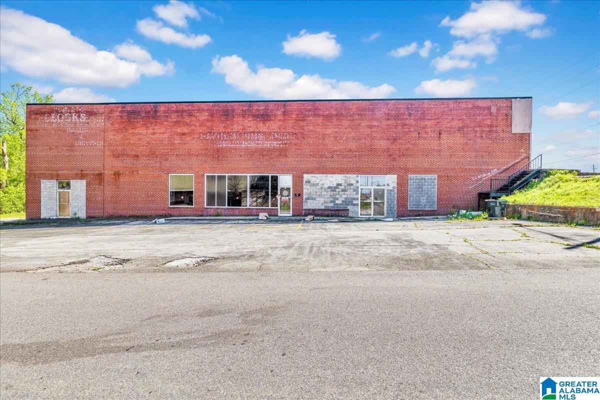 2027 CENTER POINT PARKWAY