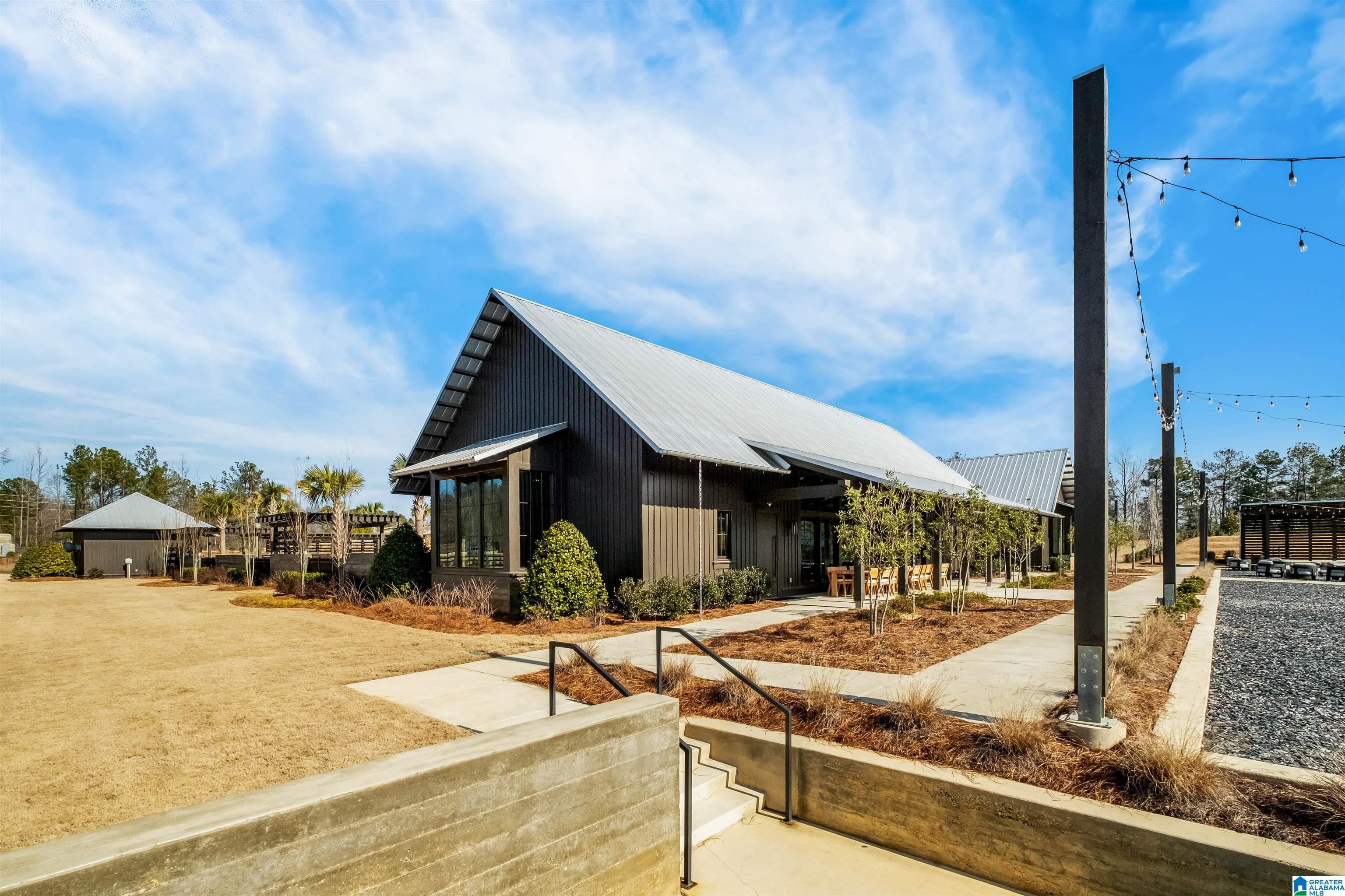 2121 BLACKRIDGE CIRCLE