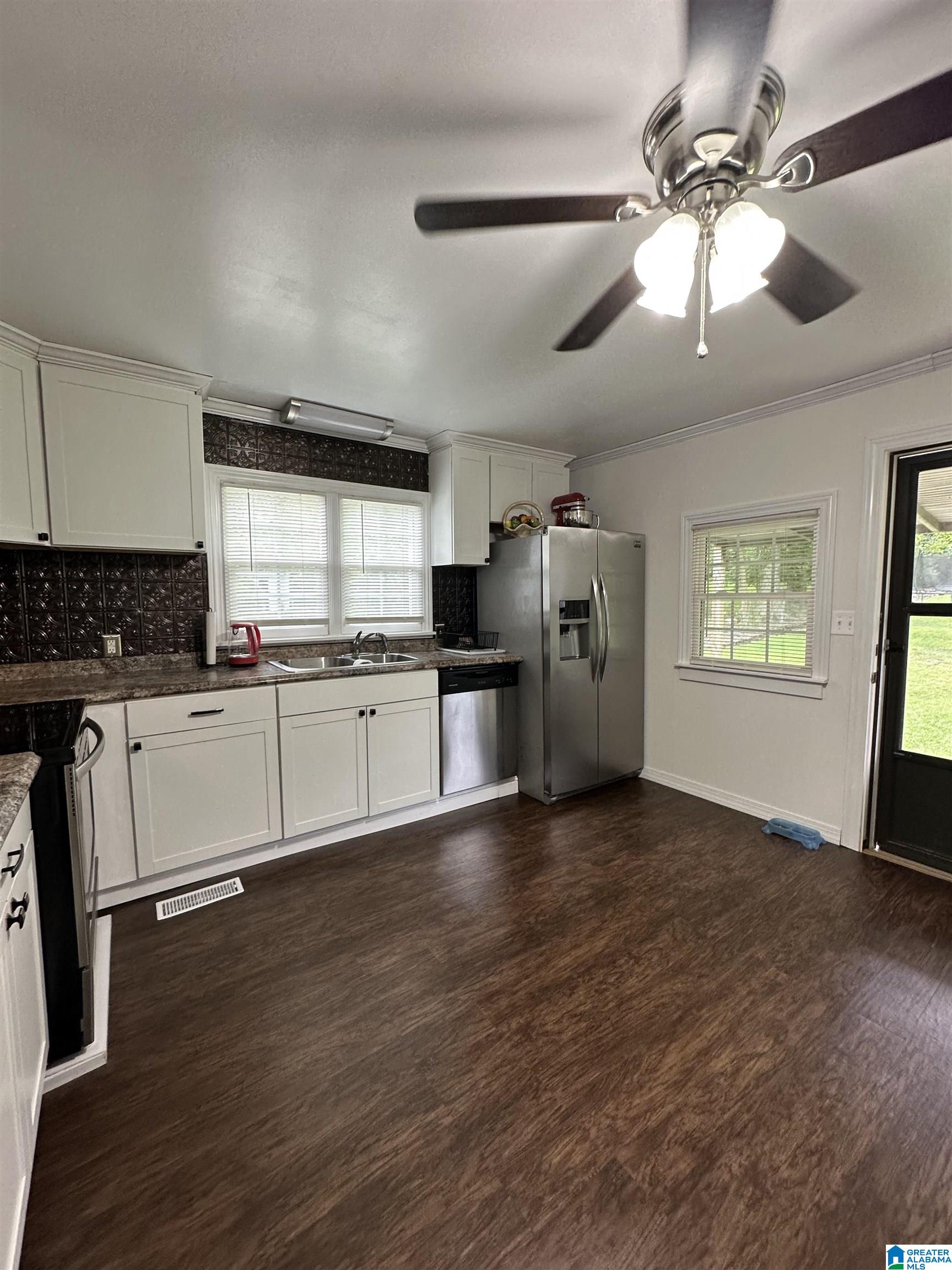 1400 NW LAKESIDE DRIVE