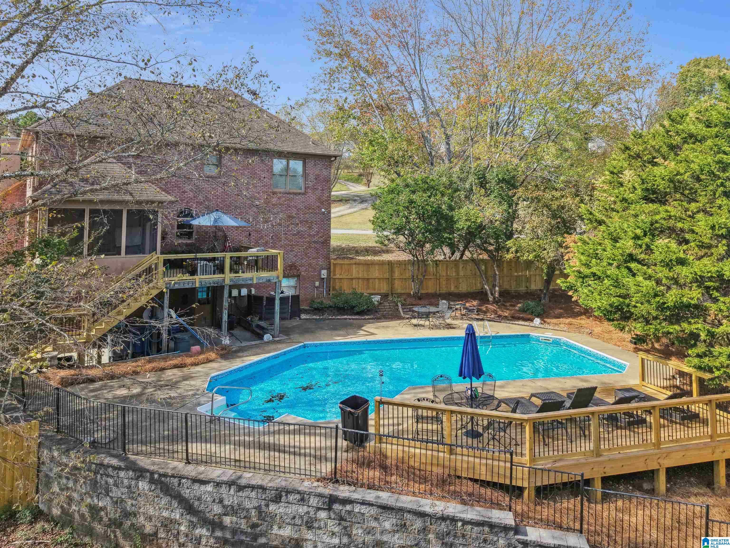 1124 RUSHING PARC DRIVE