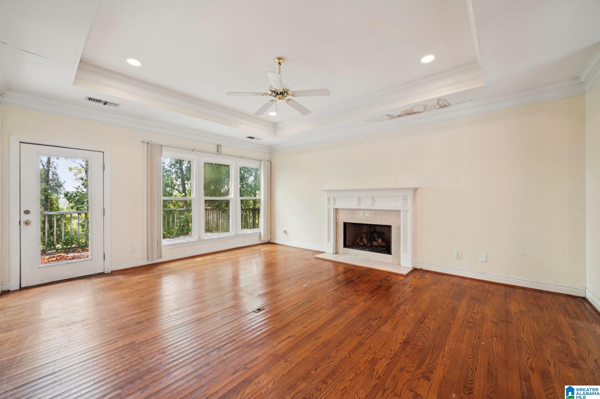 337 DELCRIS COURT