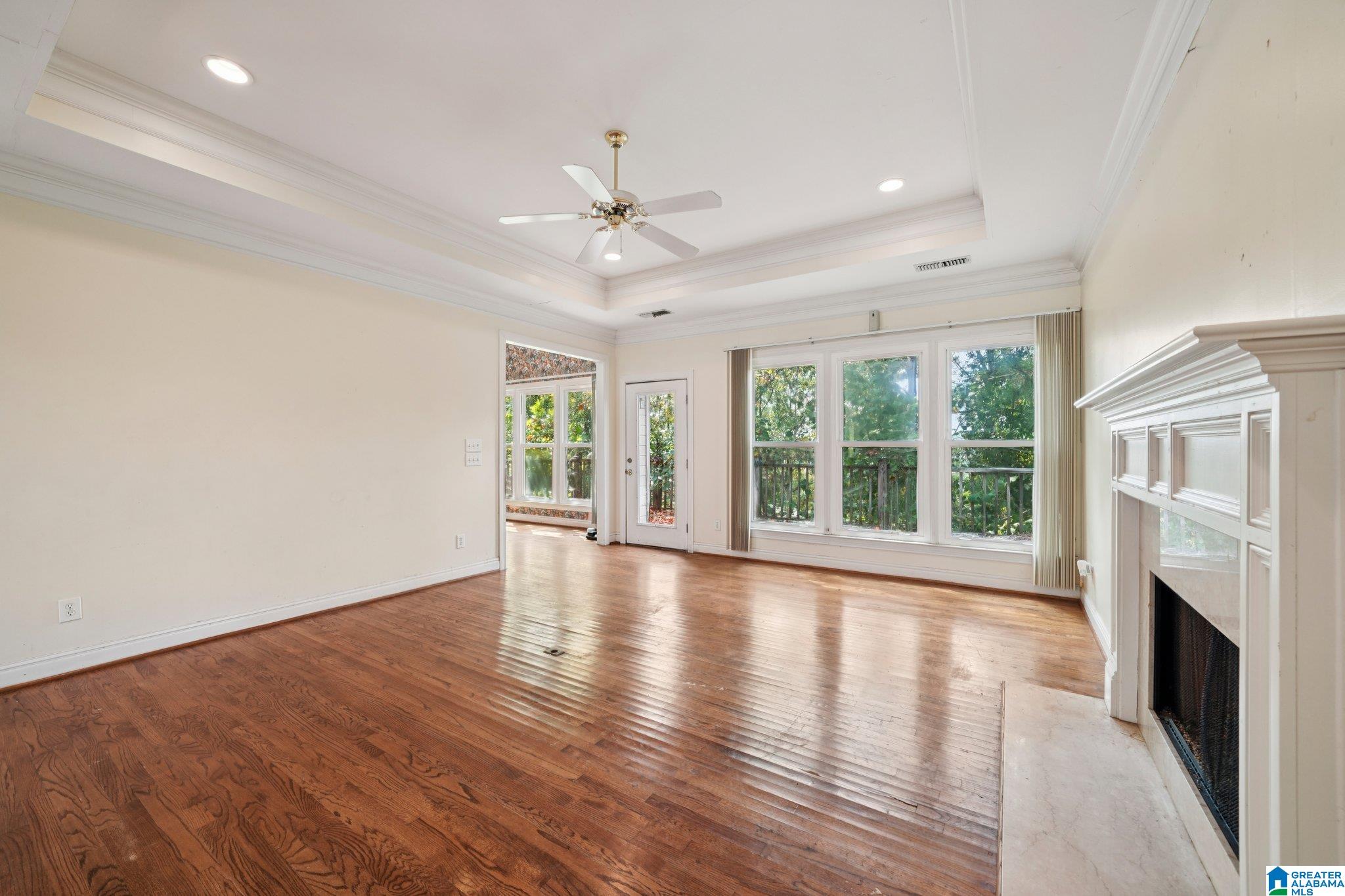 337 DELCRIS COURT