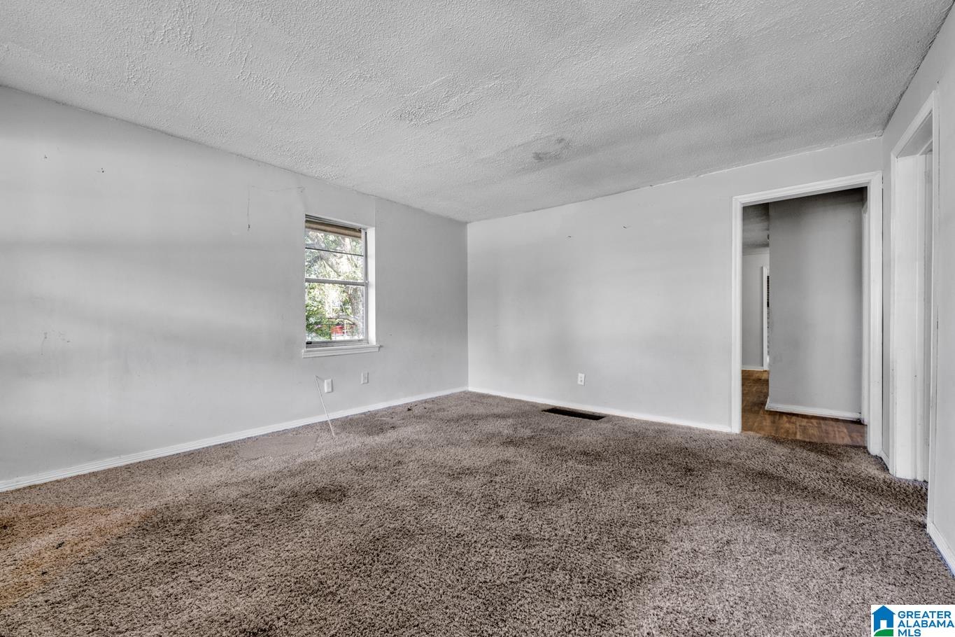 5908 WOODWARD AVENUE