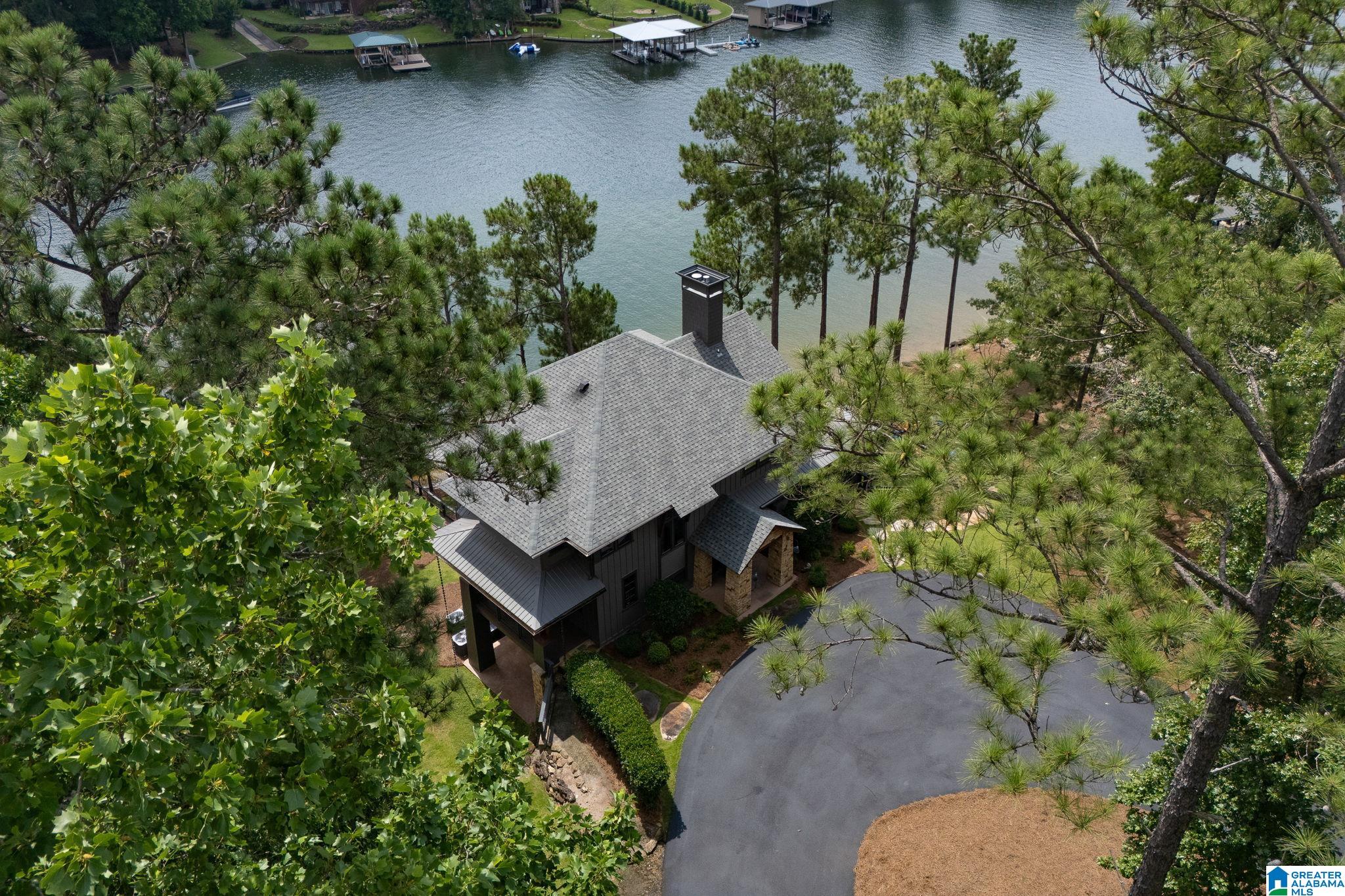684 AMBER DRIVE