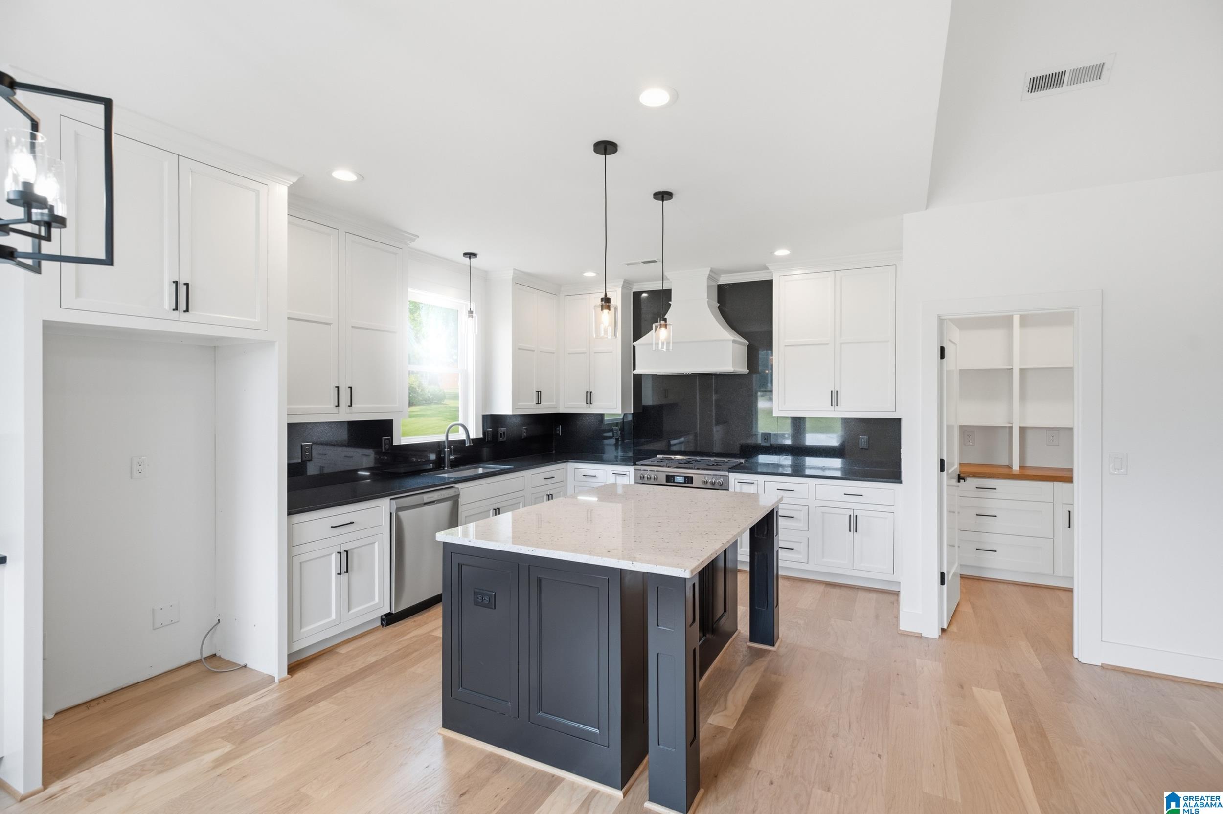721 2ND STREET