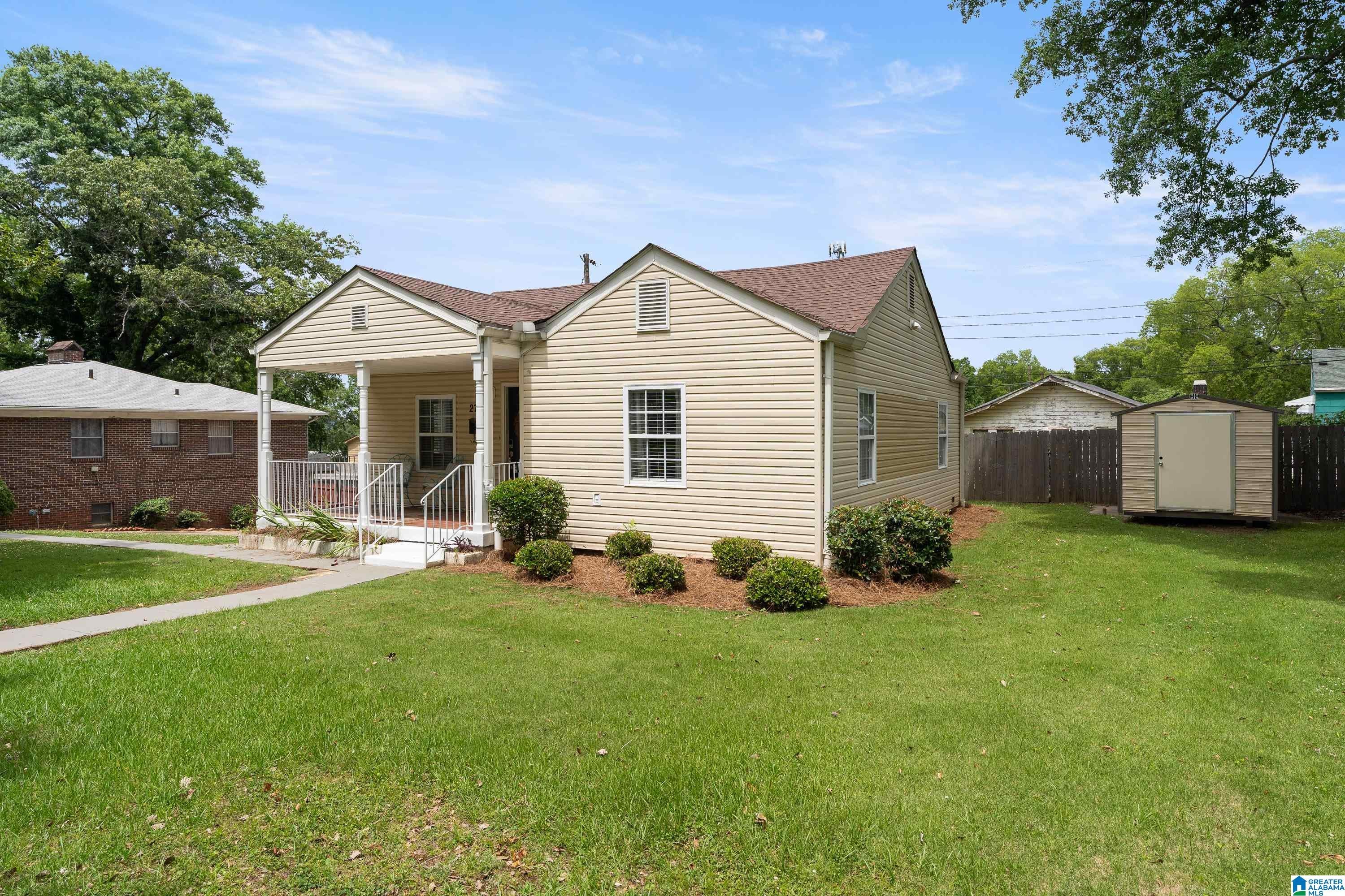 2725 18TH AVENUE N - Photo 2