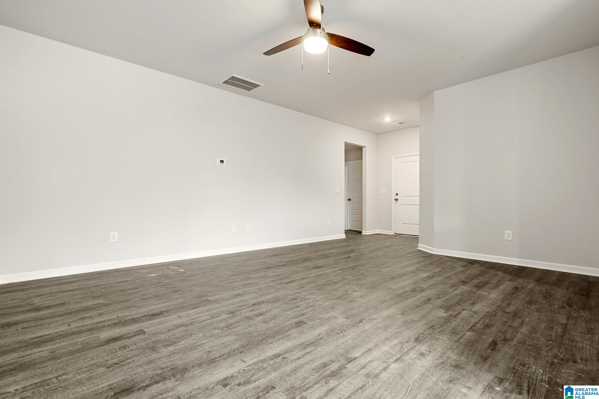 808 CAMDEN LOOP