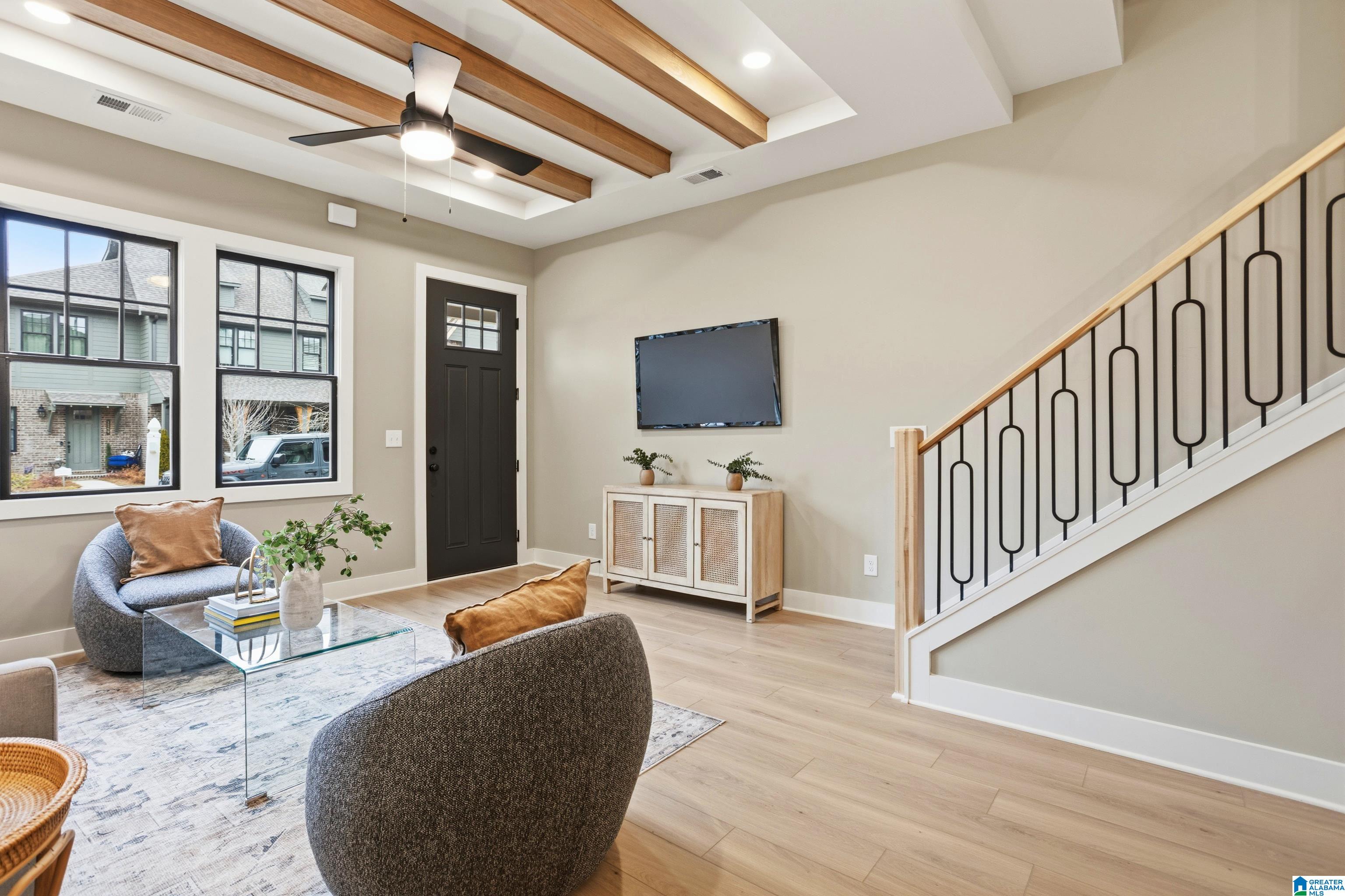 1148 WINDSOR SQUARE