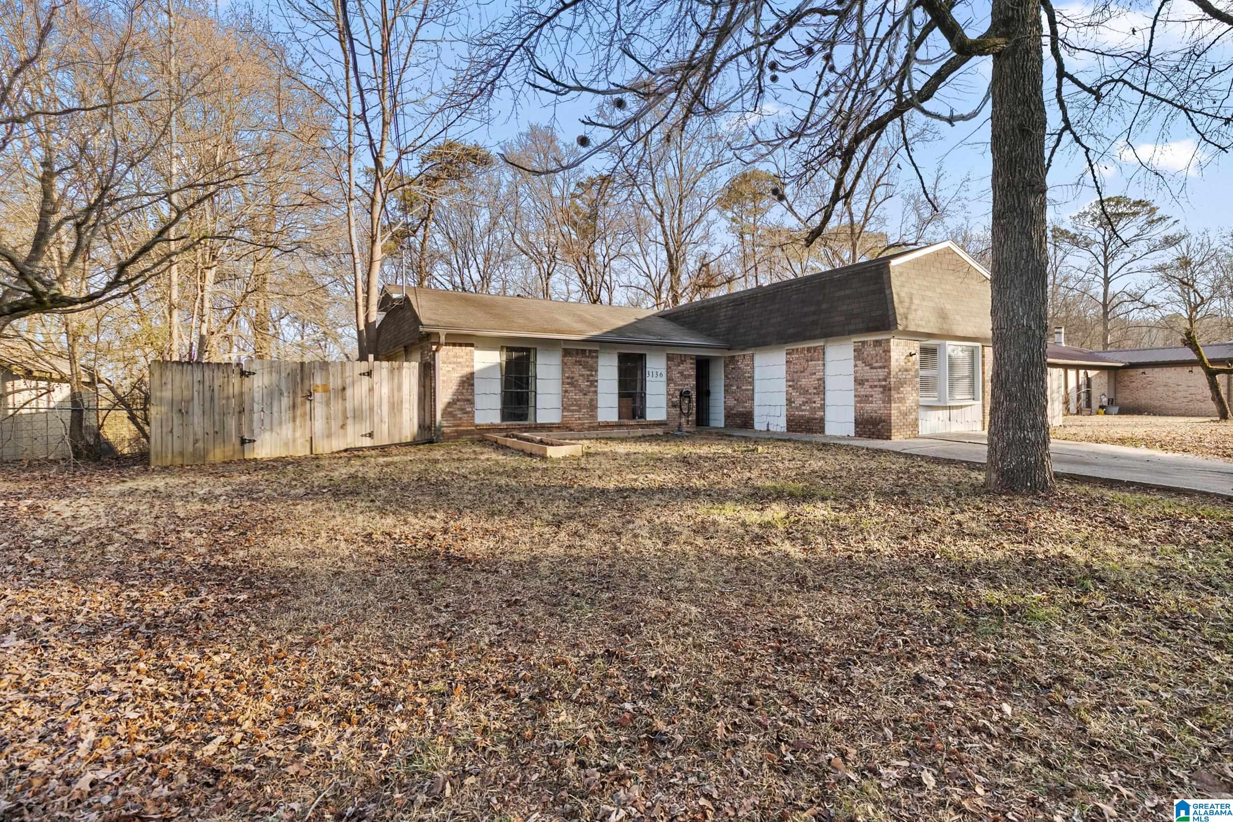 3136 FIELDSTONE CIRCLE