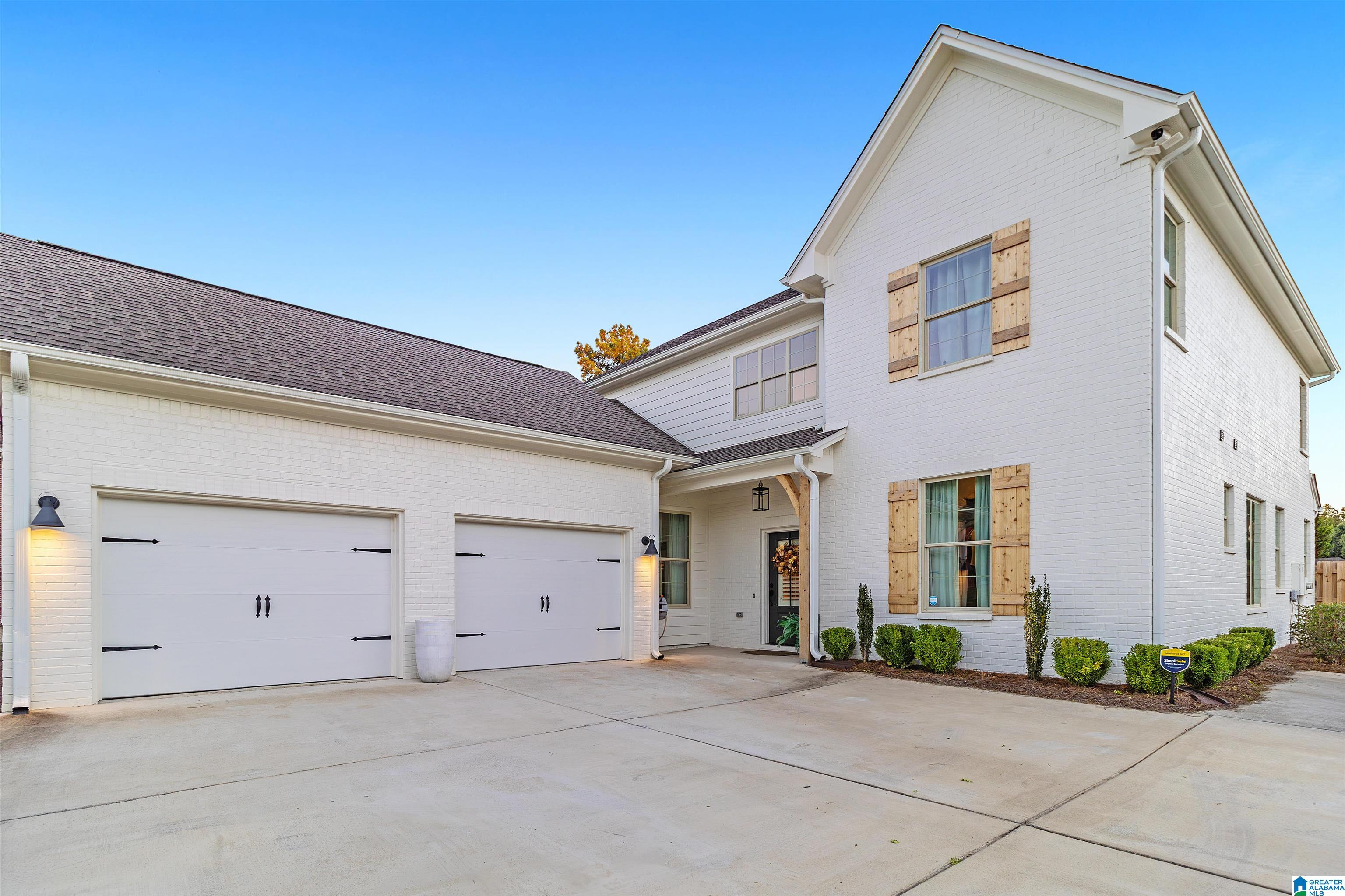400 LIME CREEK BEND