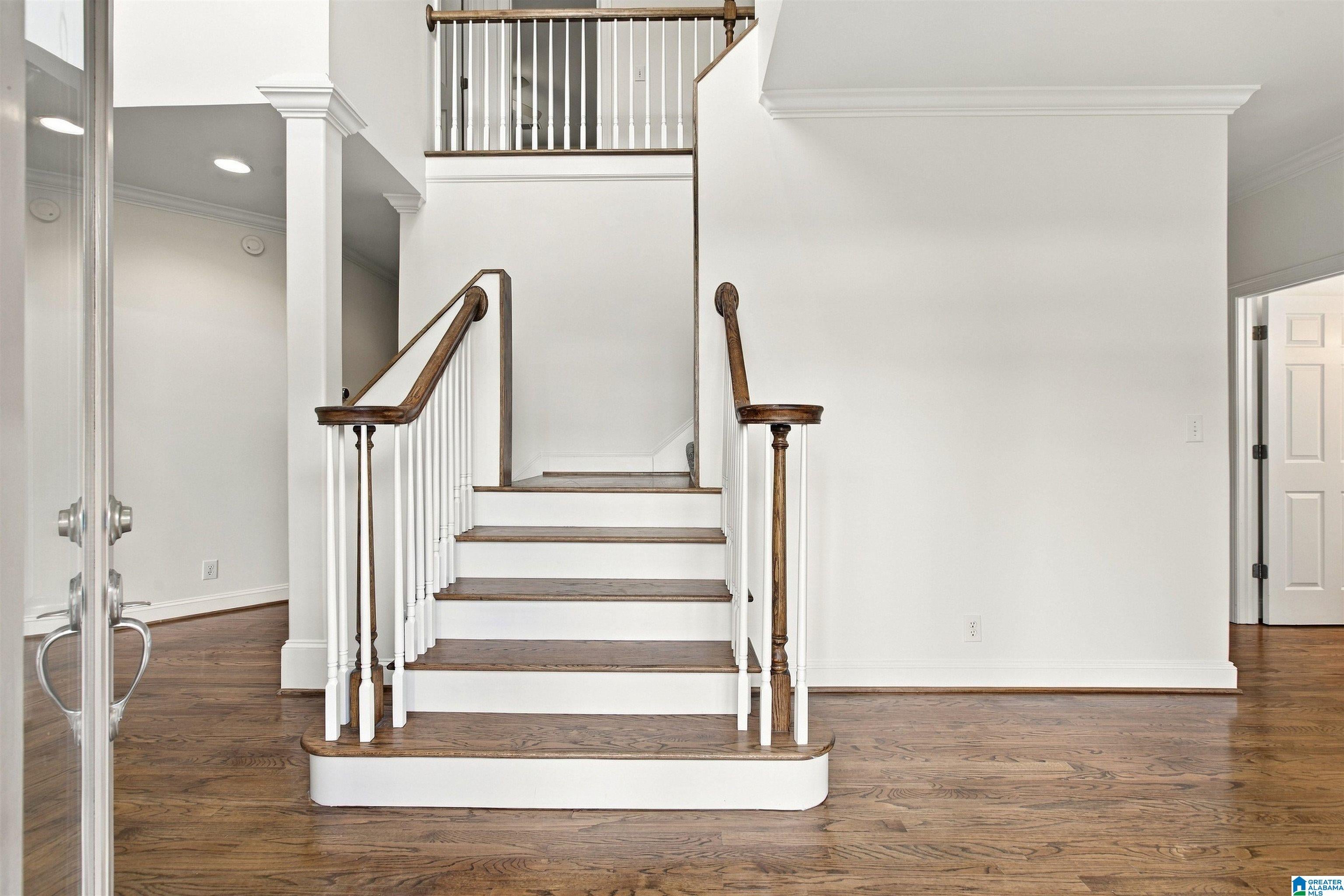 4036 OAK MEADOWS COVE
