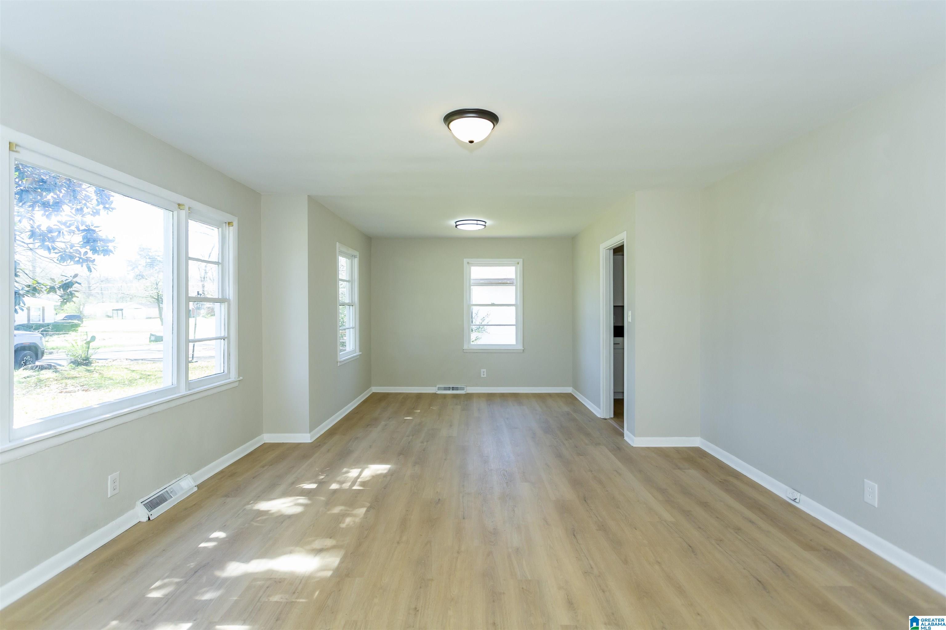 121 MEADOWOOD AVENUE