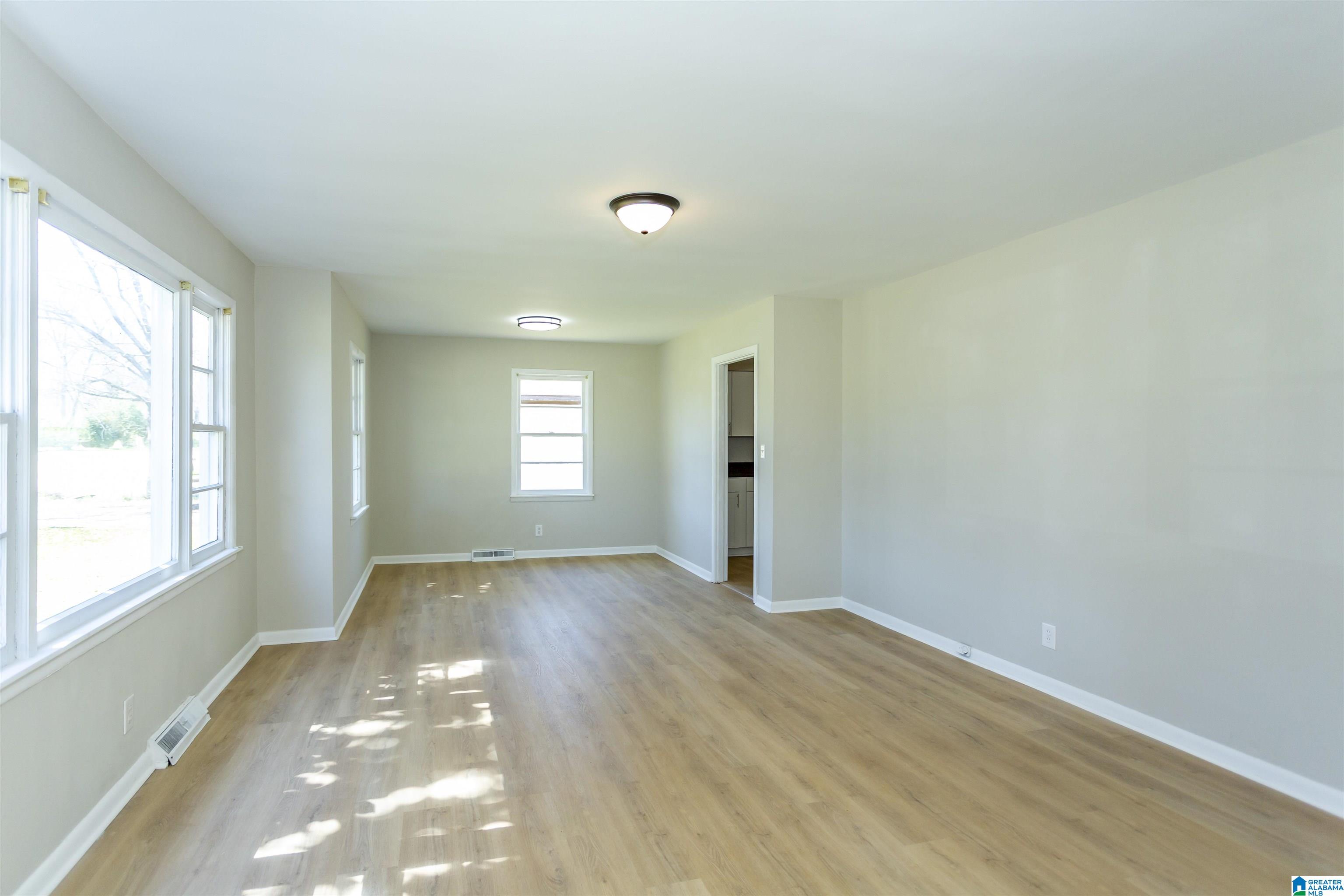 121 MEADOWOOD AVENUE