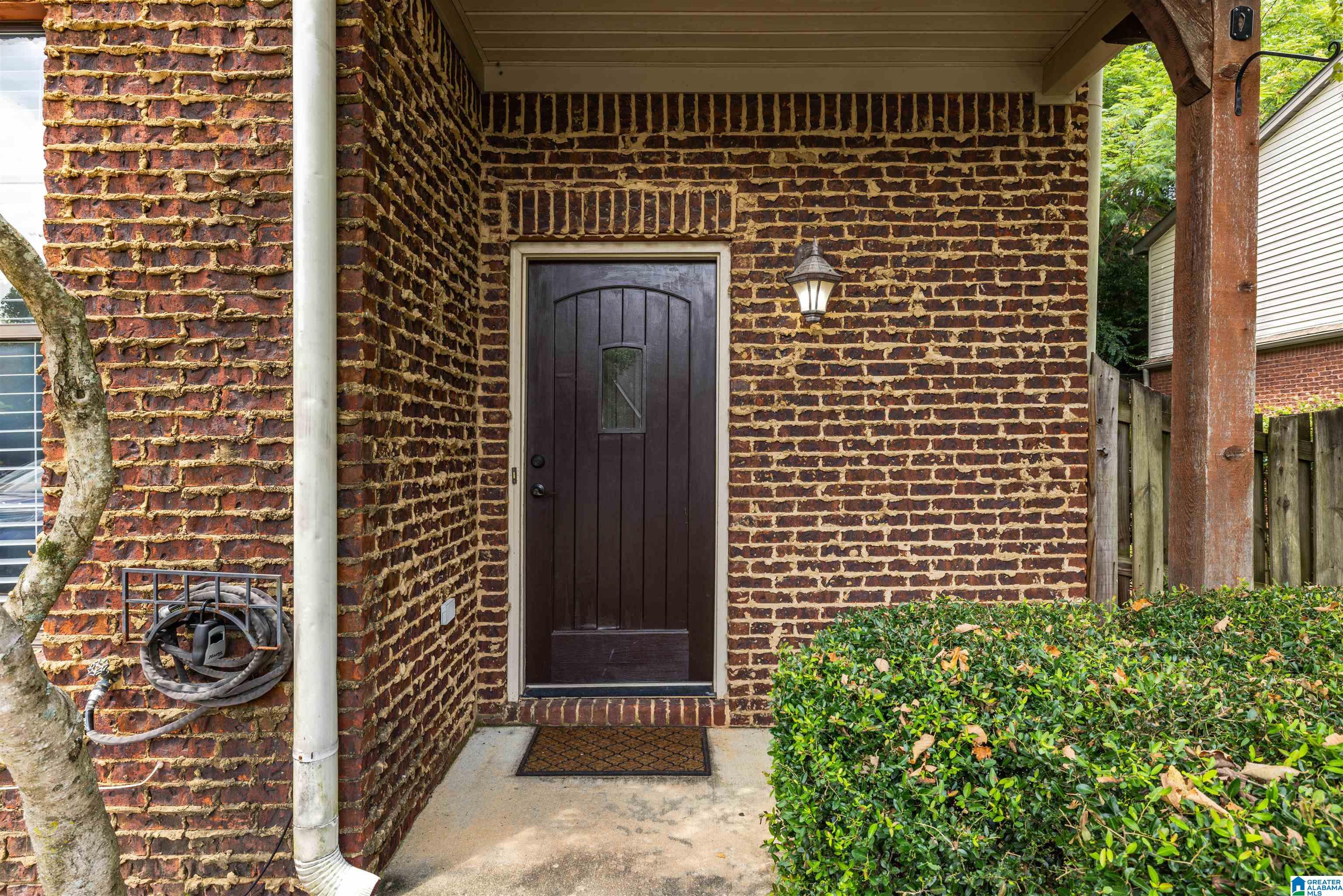 2250 RIDGEMONT DRIVE