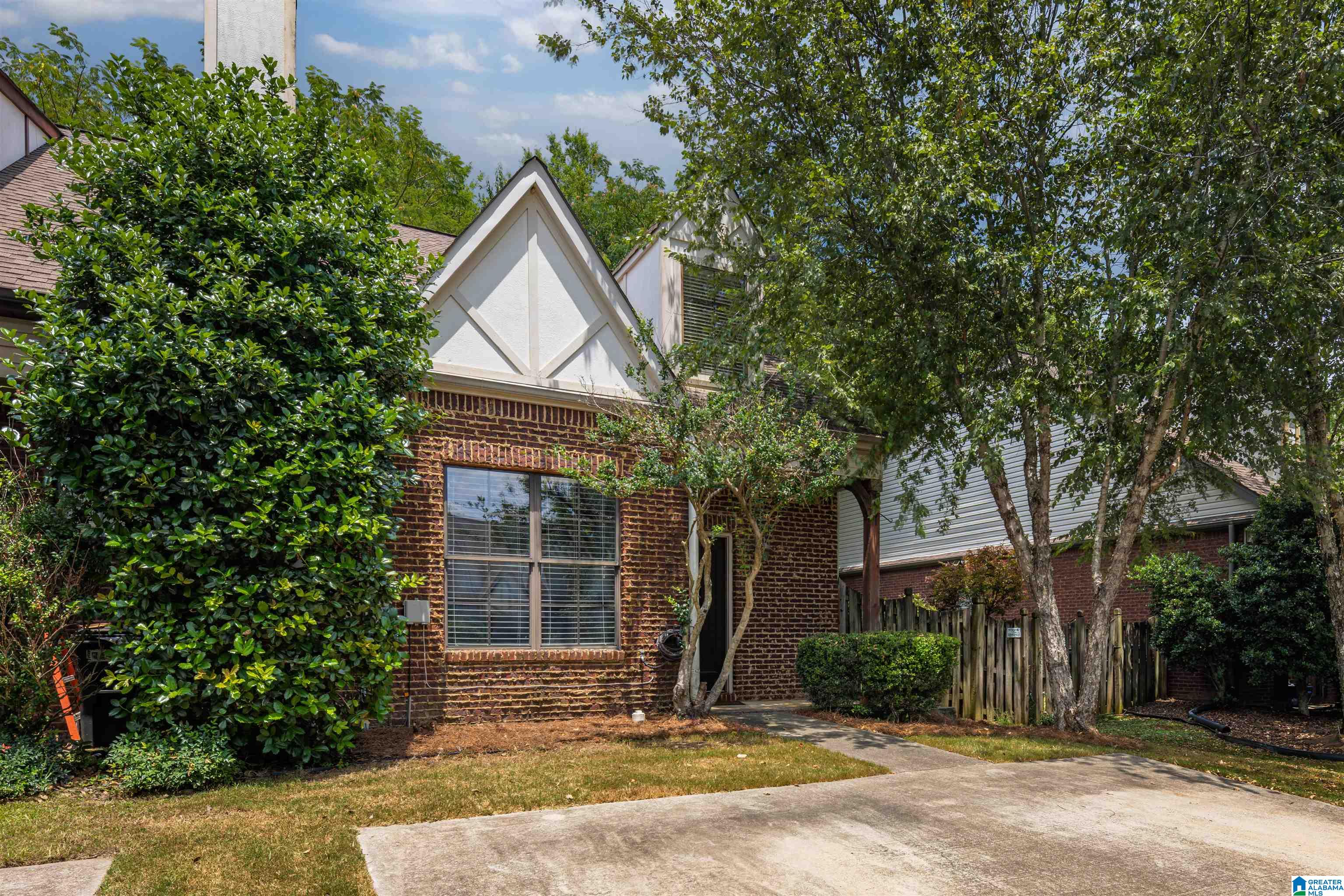 2250 RIDGEMONT DRIVE