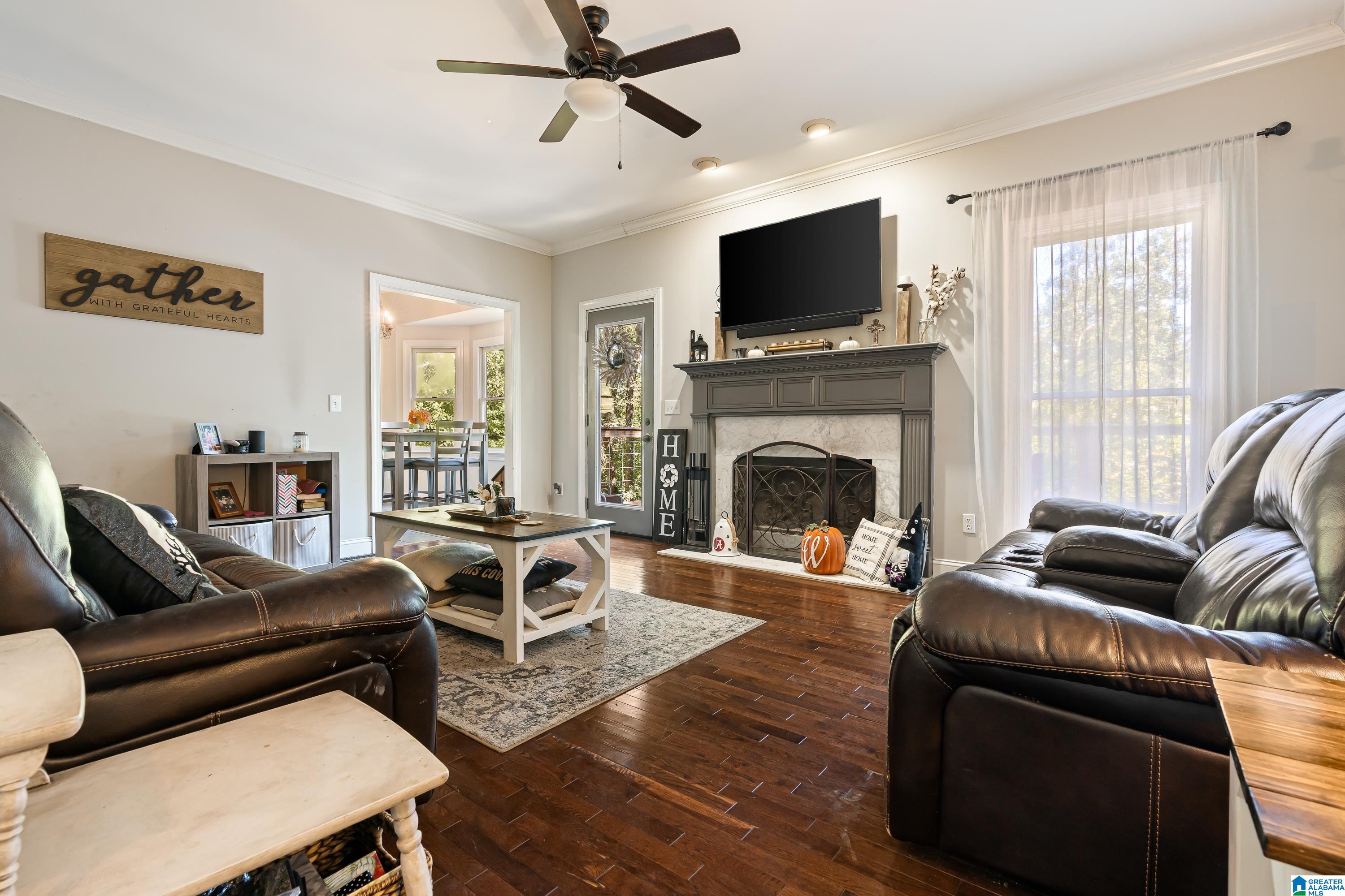 2805 RIDGE PARKWAY
