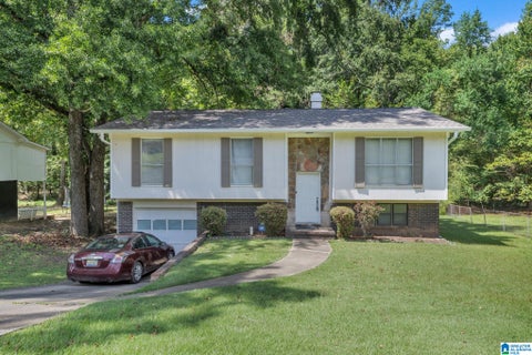 Photo of 624 Basswood Drive, ADAMSVILLE, AL 35005 (MLS # 21464895)